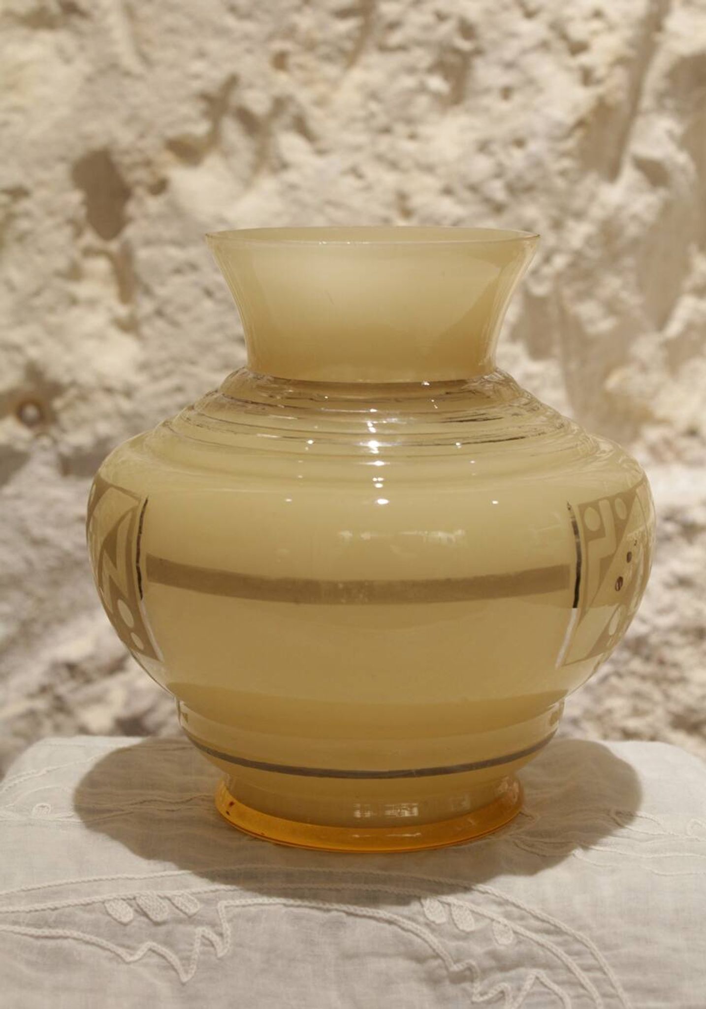 Yellow glass vase with Art Deco decoration signed D'Argyl circa 1930