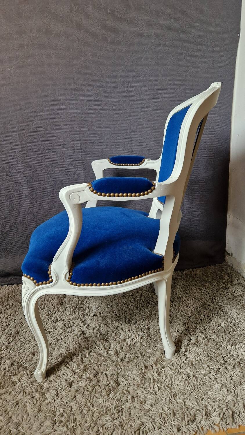 Weathered convertible armchair