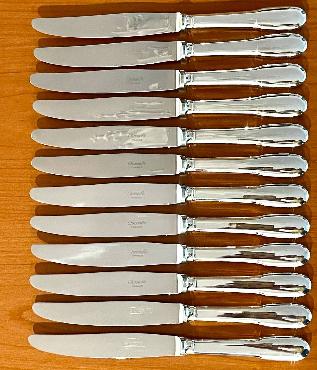 Christofle Cluny, cutlery set of 48 pieces in like-new condition.