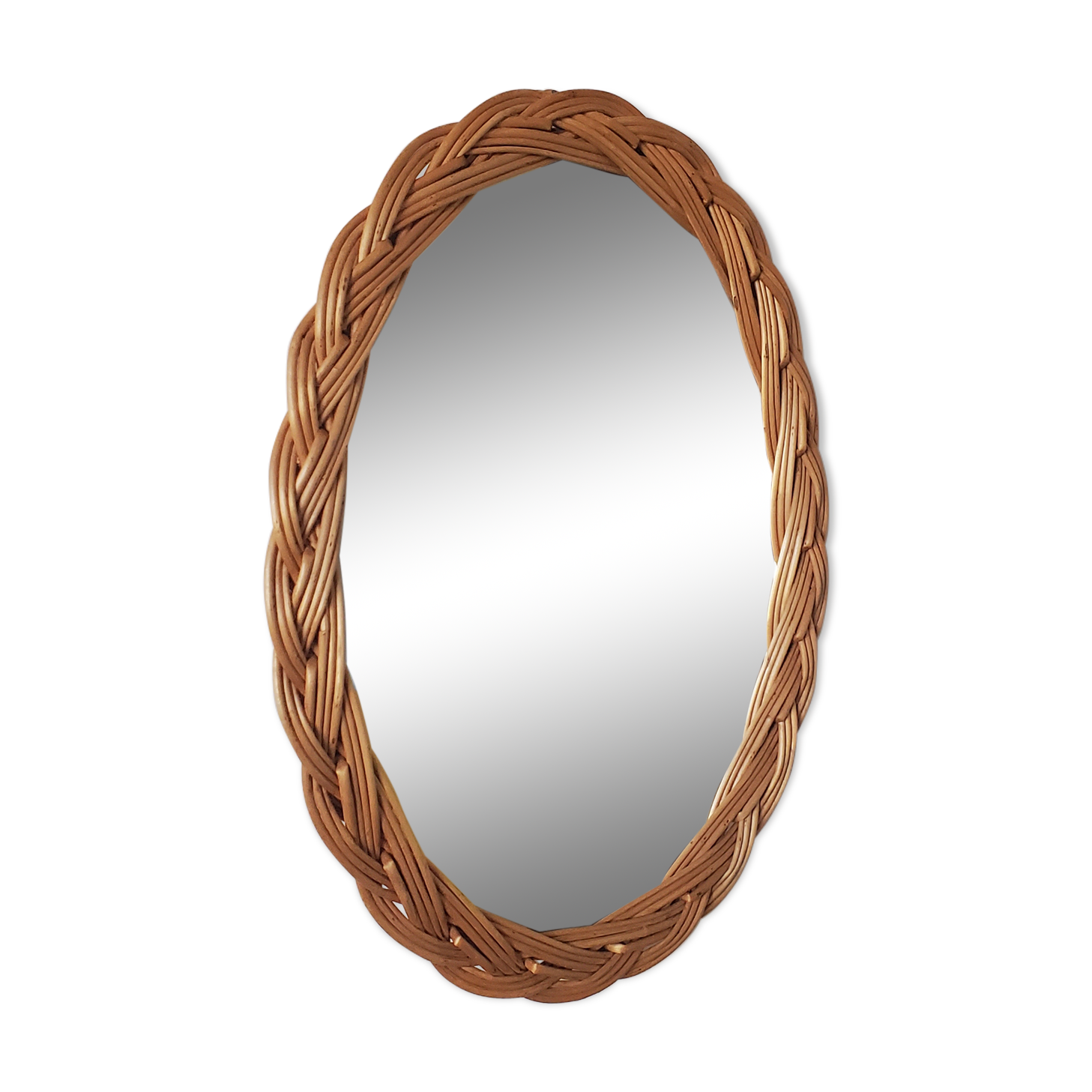 Oval mirror in braided wicker