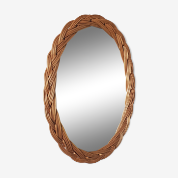 Oval mirror in braided wicker