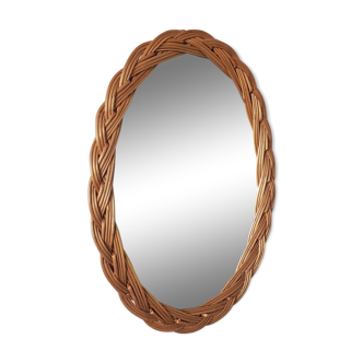 Oval mirror in braided wicker