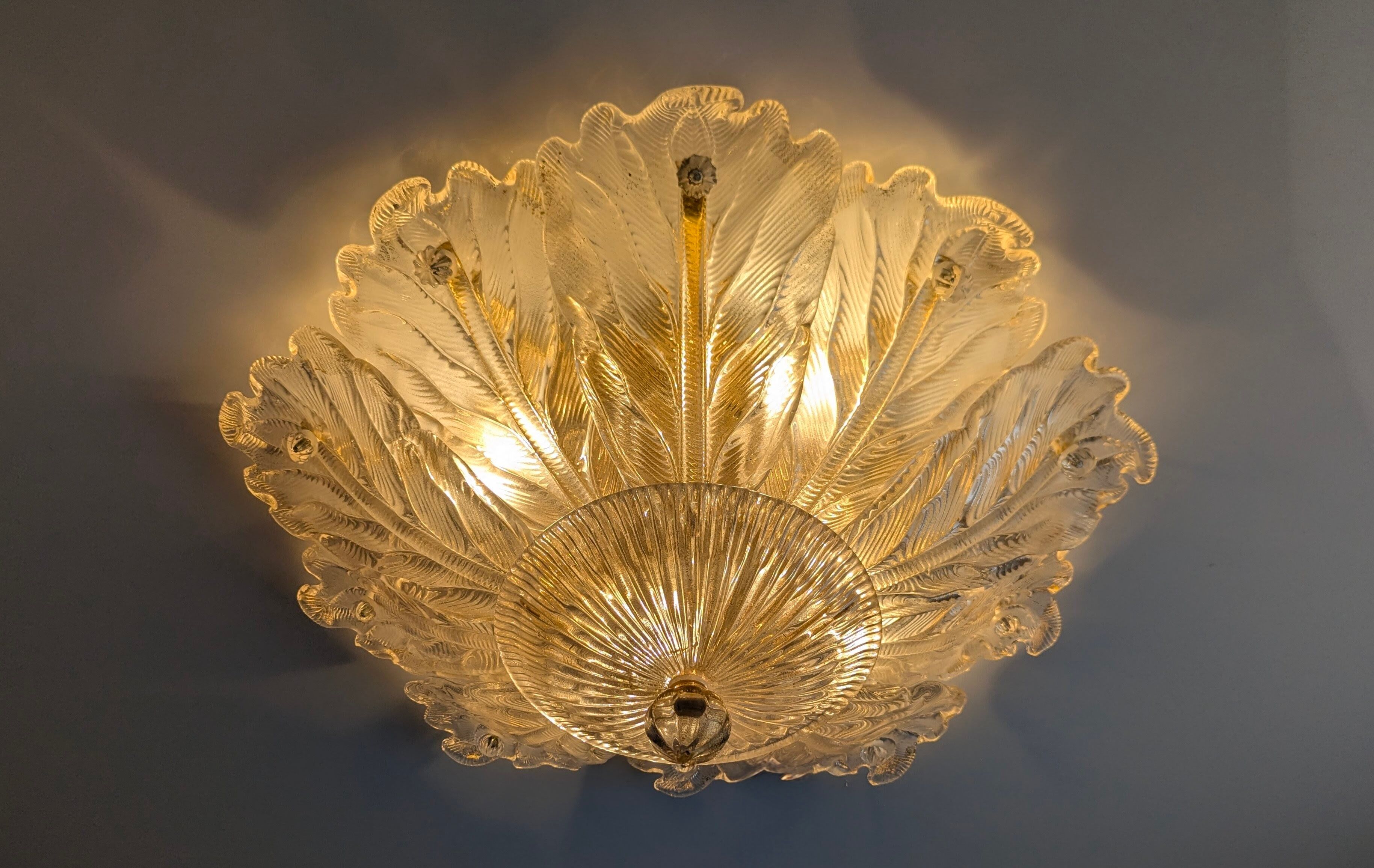Lampe de plafond Foglia d’Oro de Barovier & Toso, Murano, Italie, années 1980.