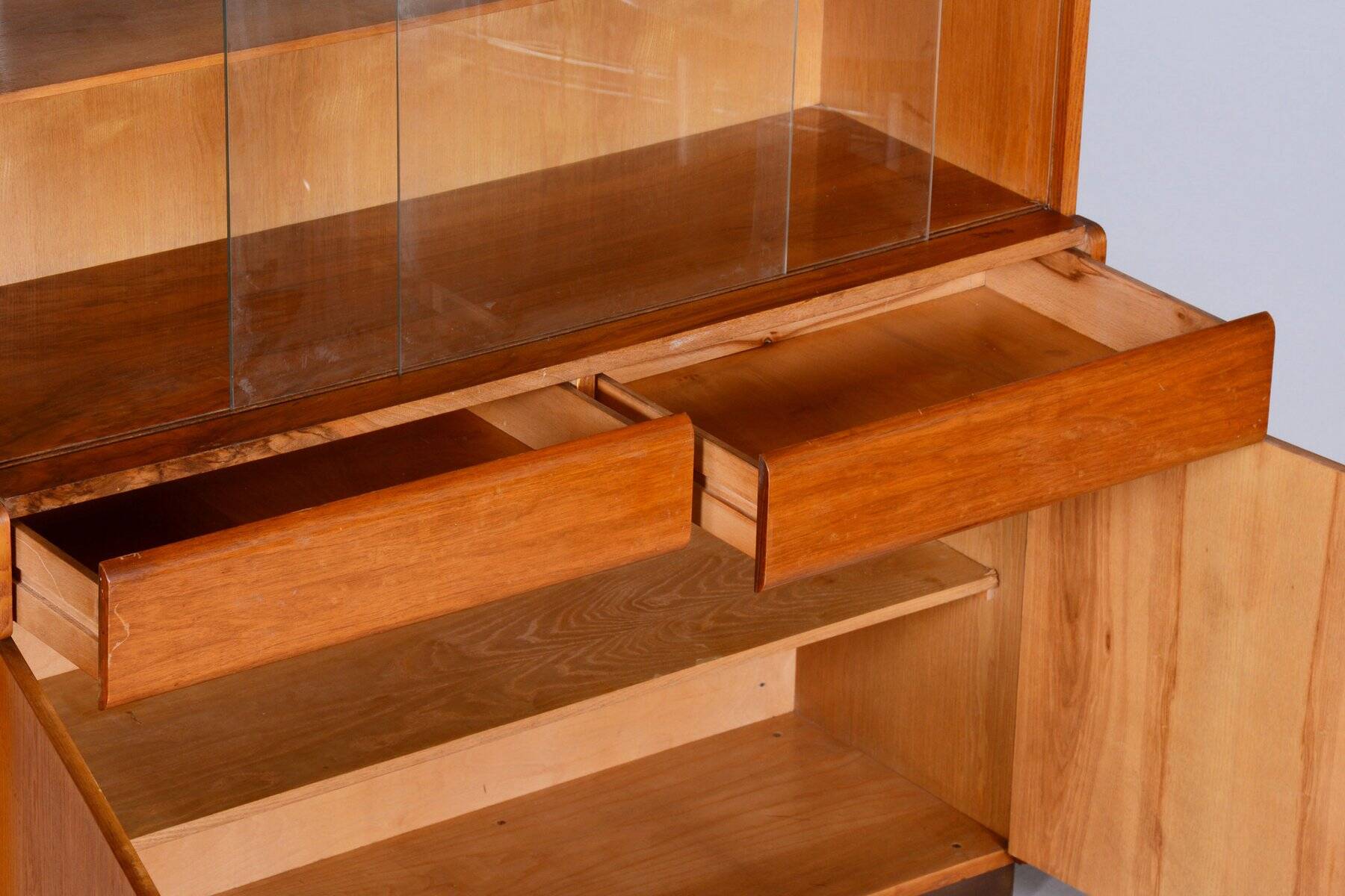 Art Deco Display Cabinet in Oak and Glass, Czech, 1940s