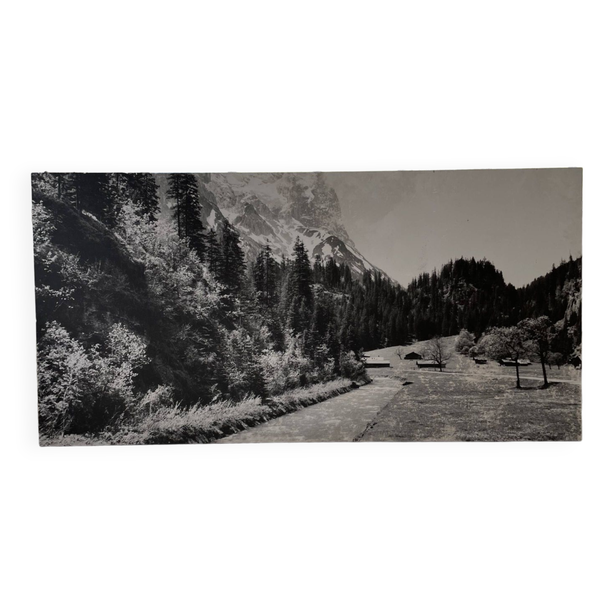 Old XXL black and white mountain photography