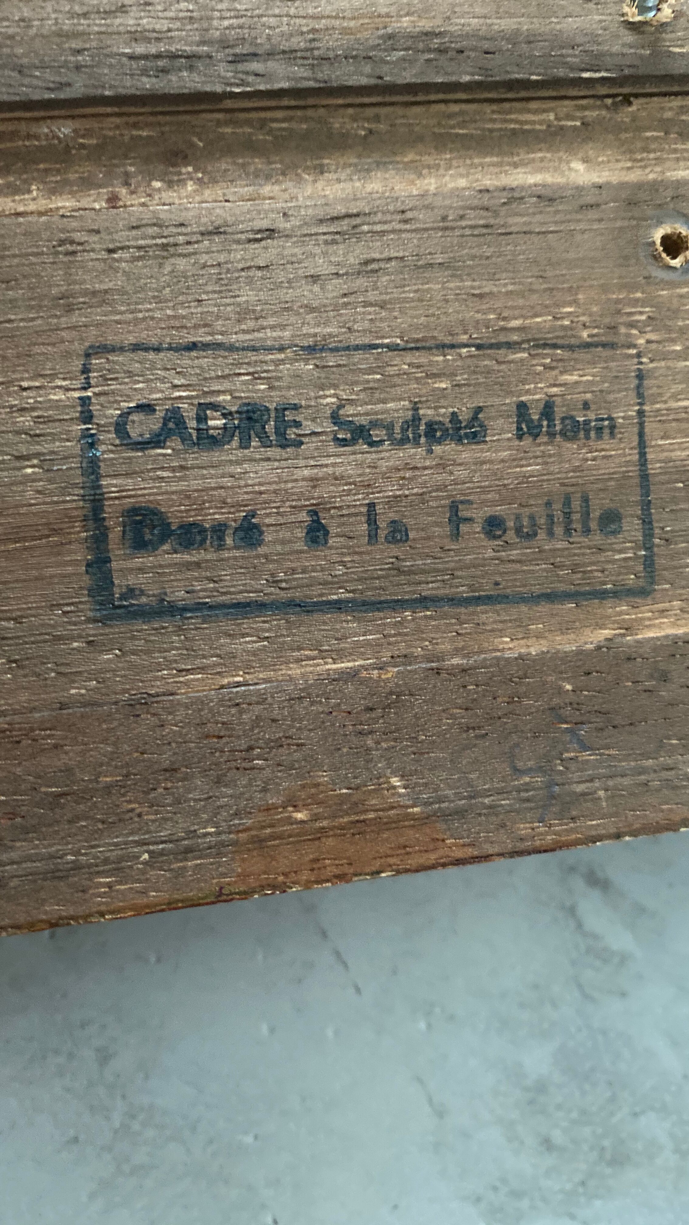 Old frame in gilded sulpté wood with gold leaf