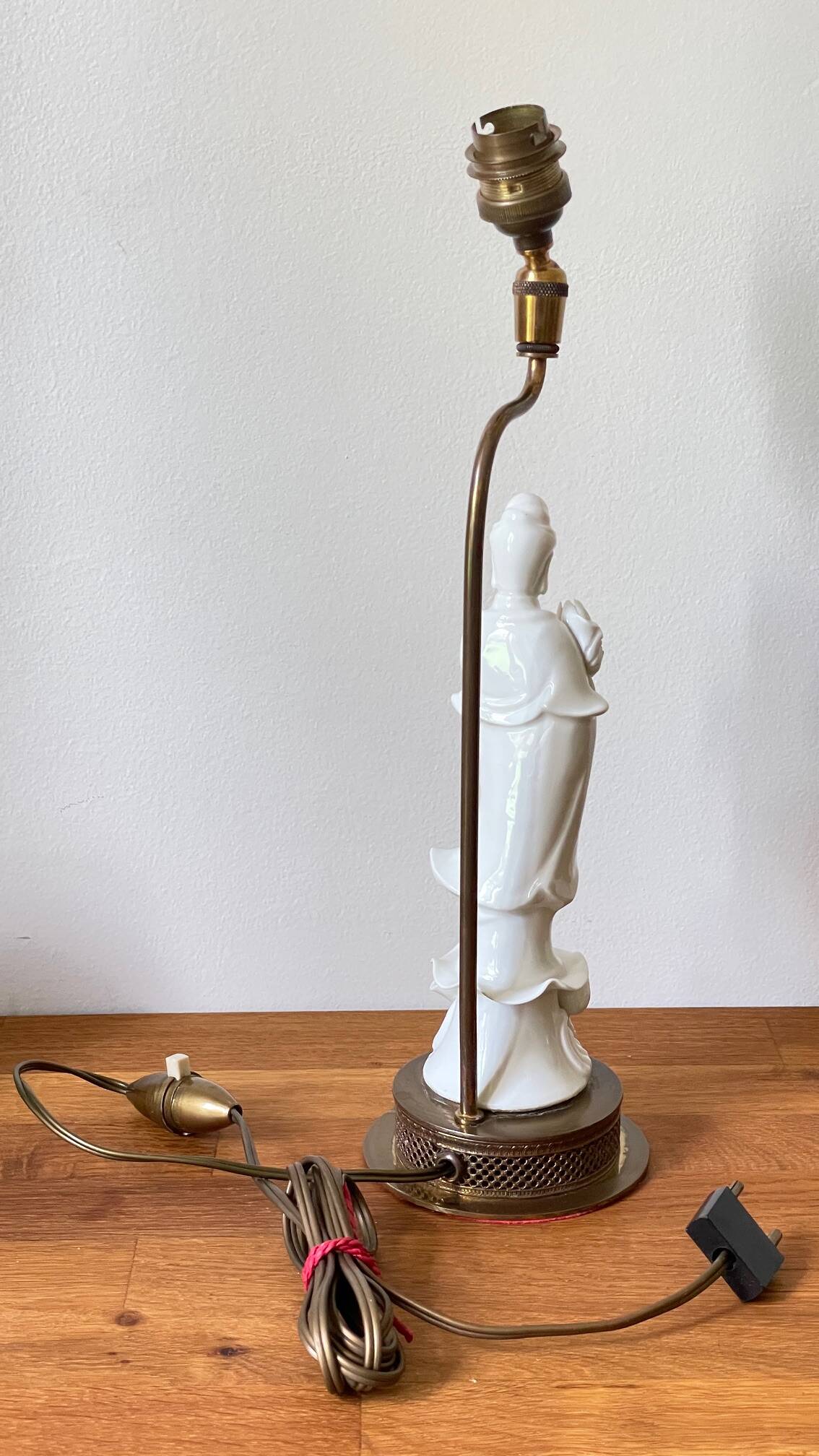 Early 20th Century Chinese Porcelain Lamp