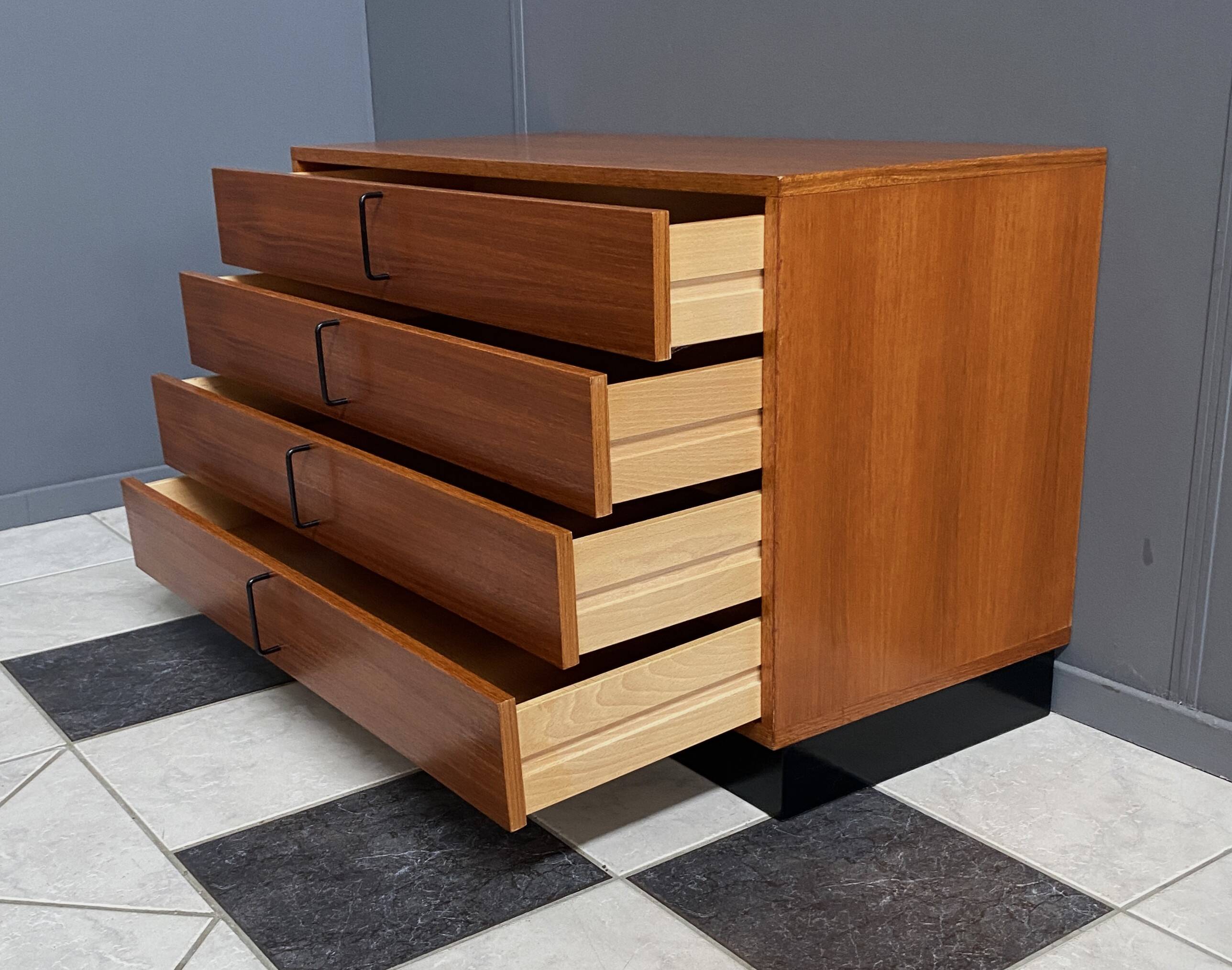 Gunter Renkel chest of drawers, 1960s, for Renko Möbel.