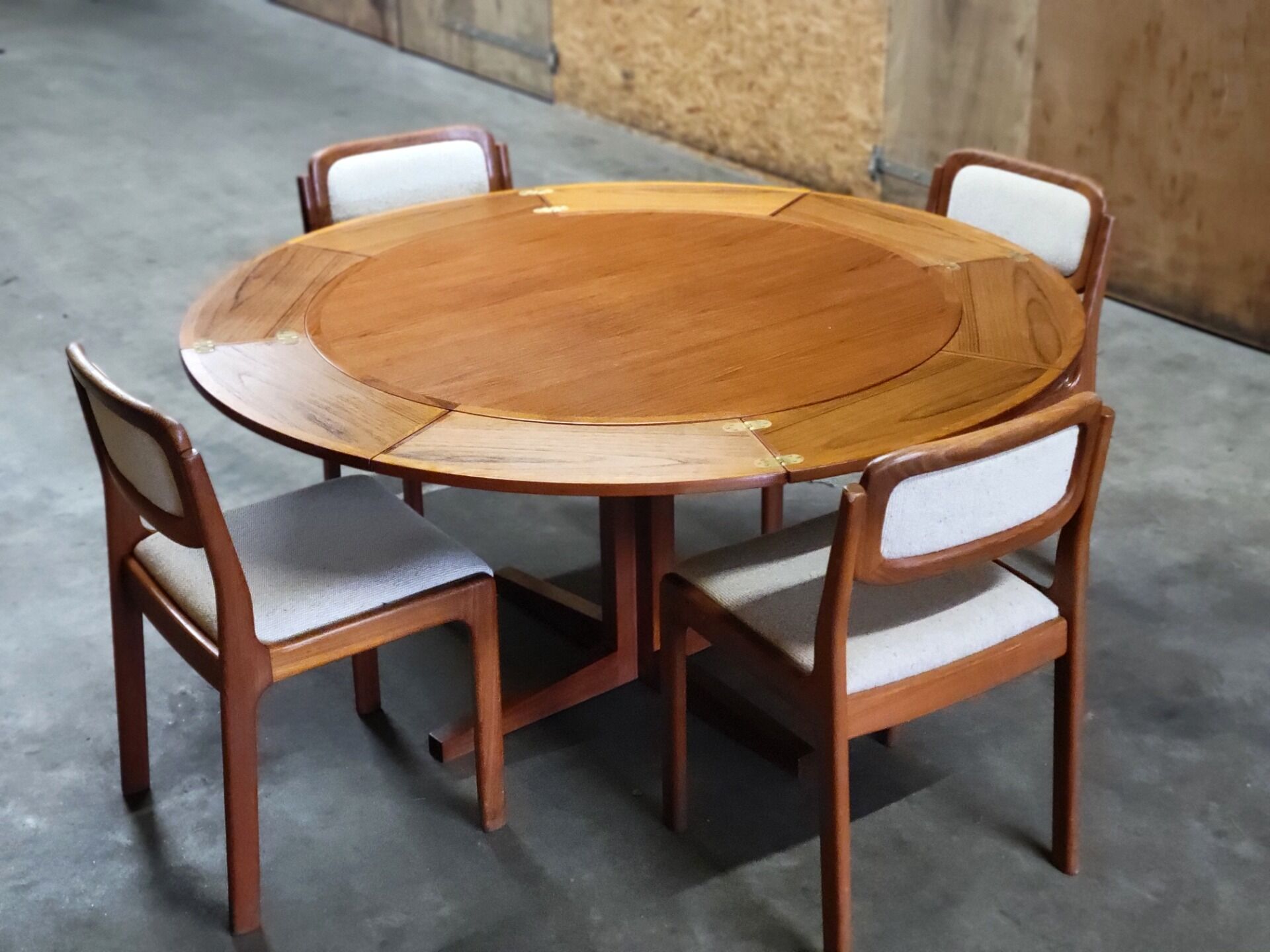 Dyrlund Flip Flap Lotus dining table in teak Denmark 1960