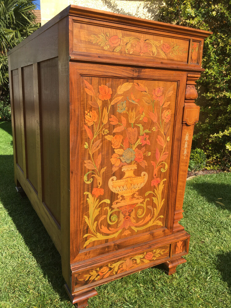 Commodity in Restaurant Style Marquetry - 19th century