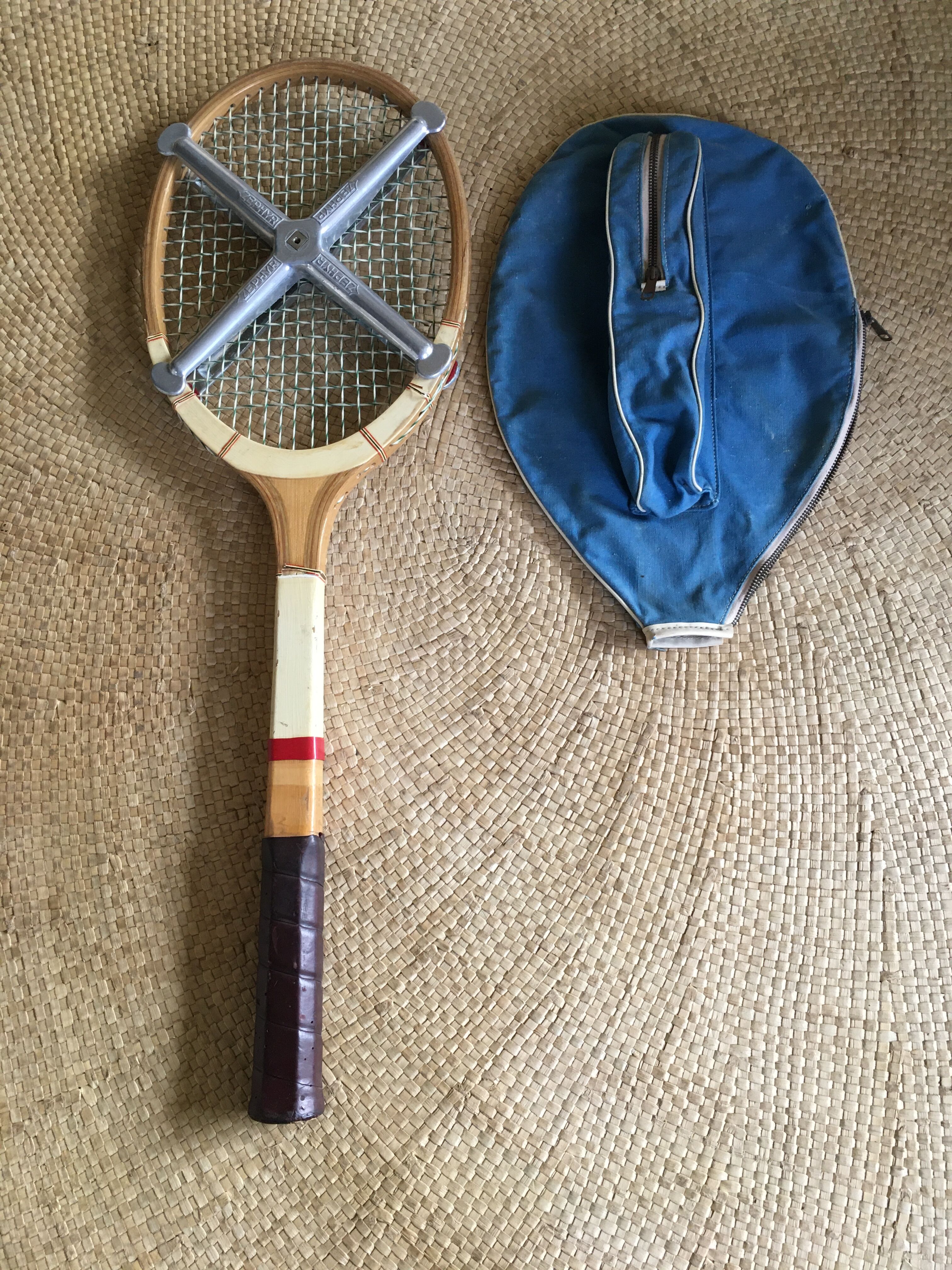 Tennis racket