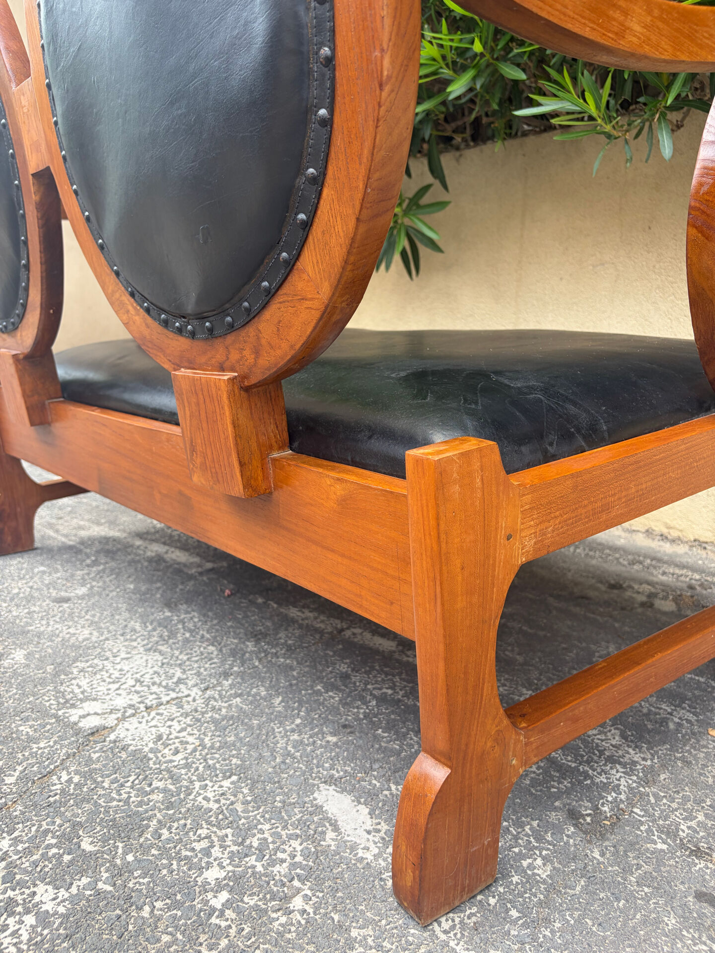 original Hungarian Art Deco bench in walnut by Lajos Kozma