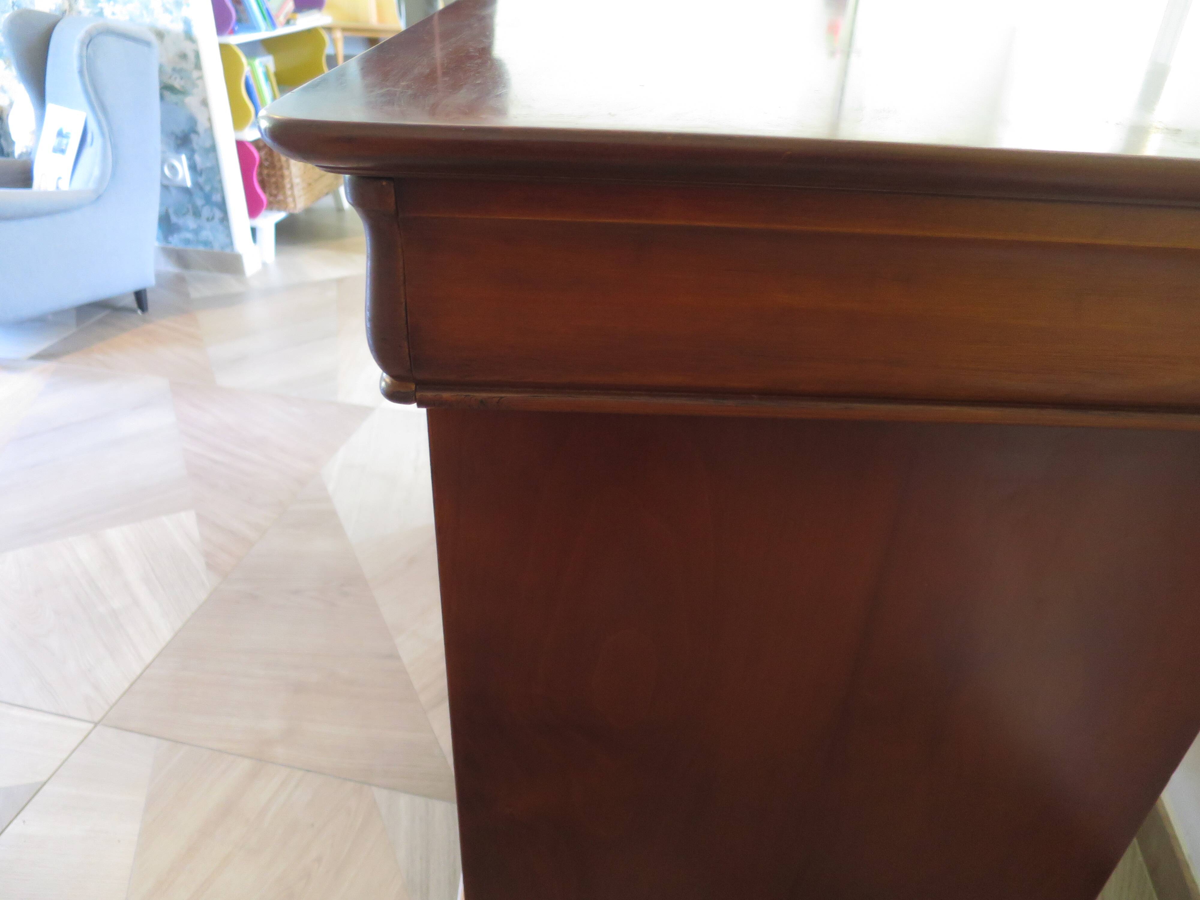 Beautiful Louis Philippe chest of drawers with 4 drawers - 3 locks - in cherry wood - 1980s