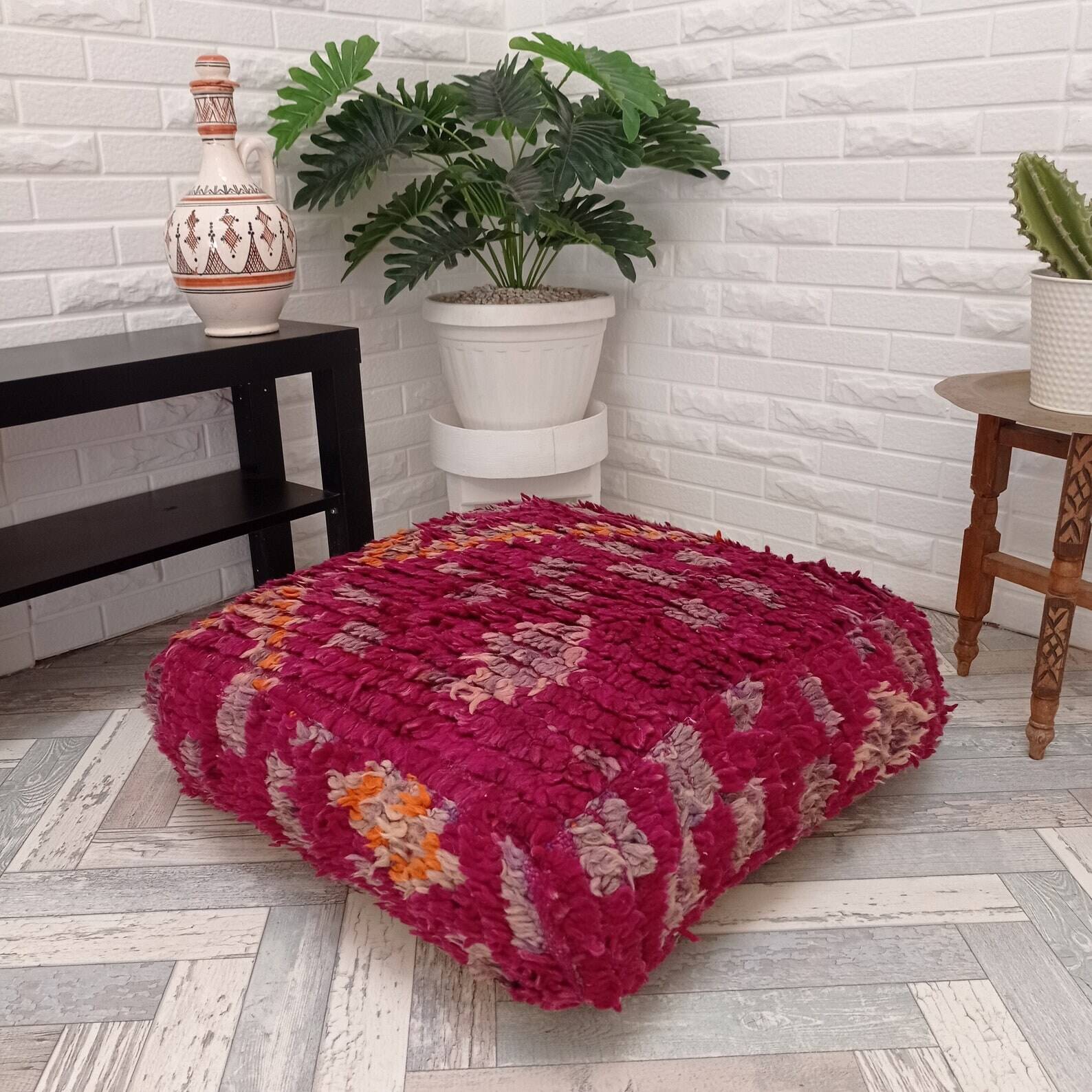 Handmade Berber pouf in wool 60 X 60 X 20 CM