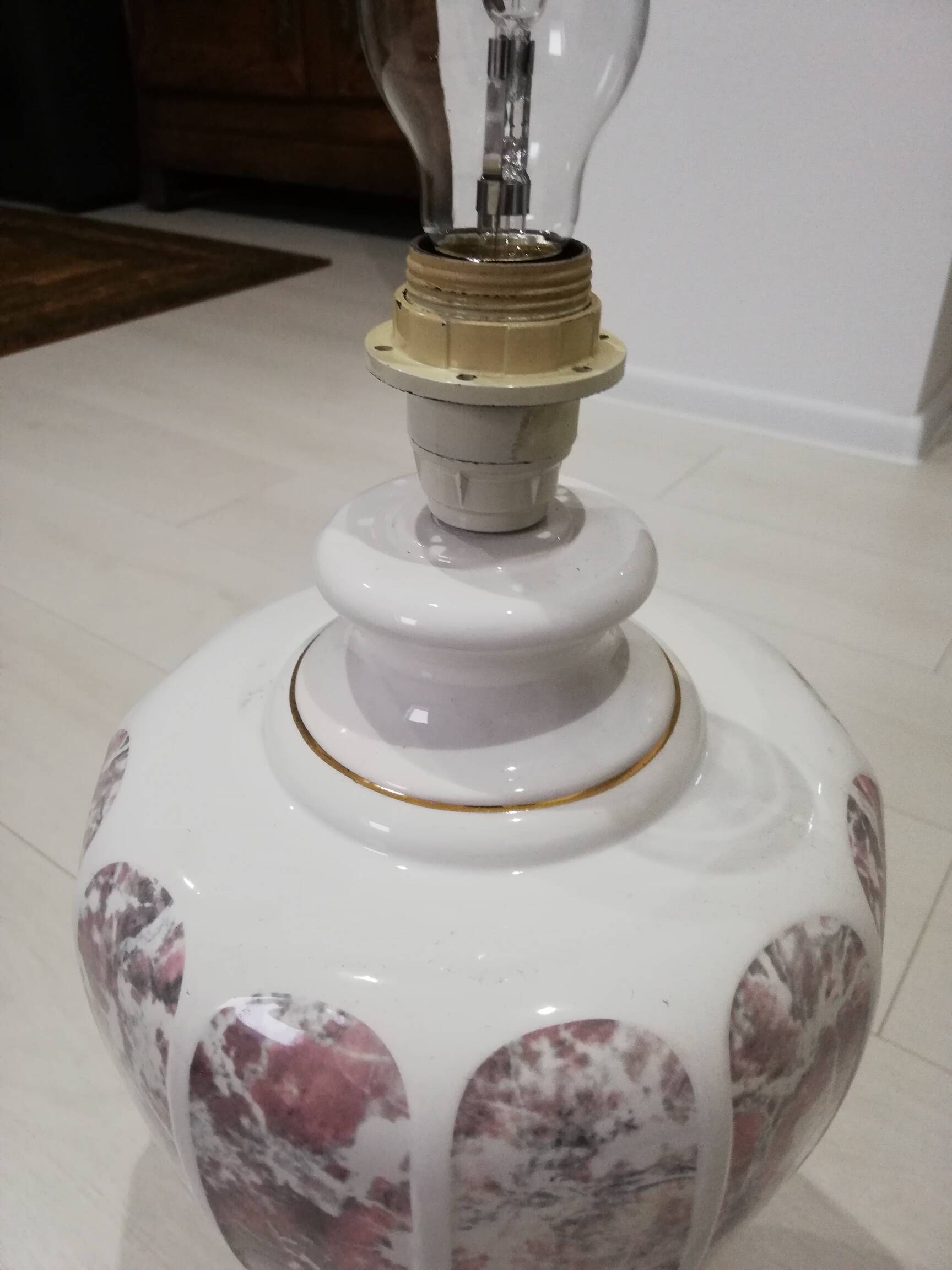 Table lamp in Italian ceramic from the mid-20th century.