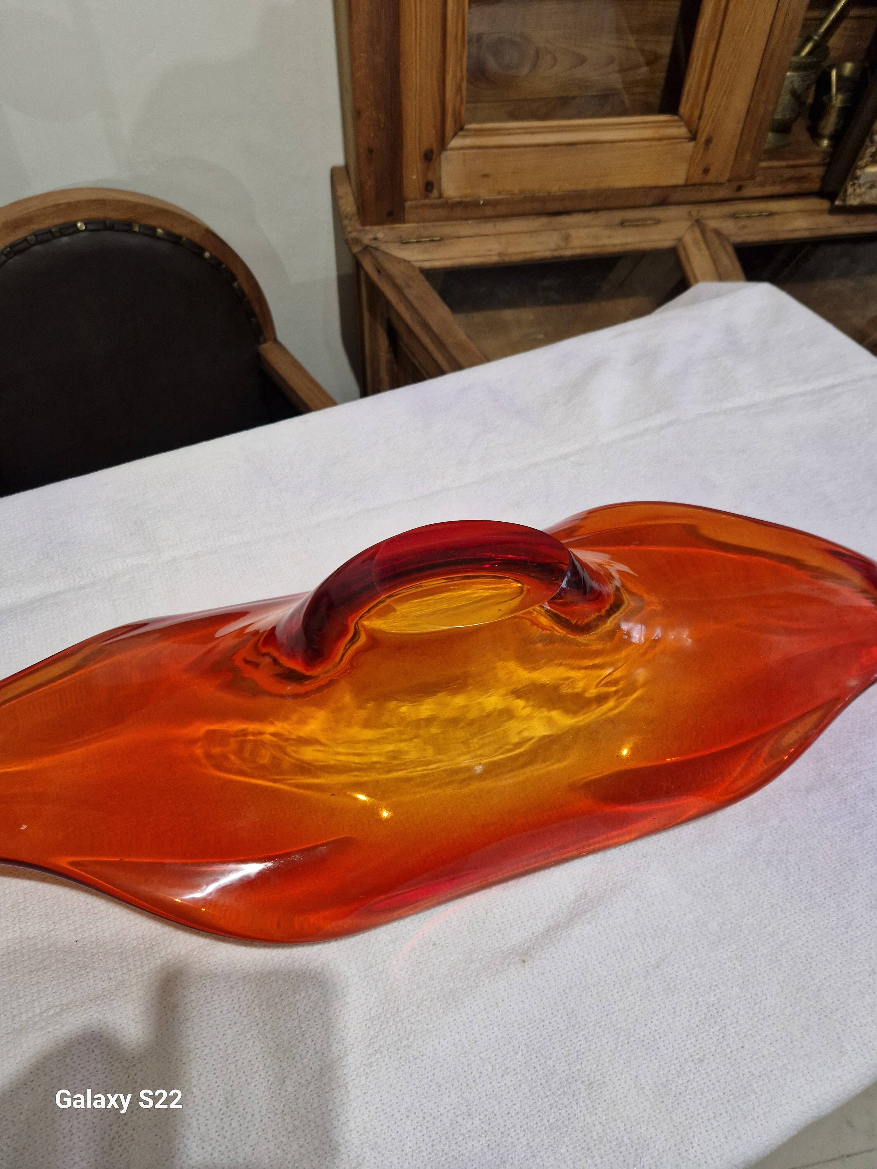 Coupe en verre de Murano orange, années 1950