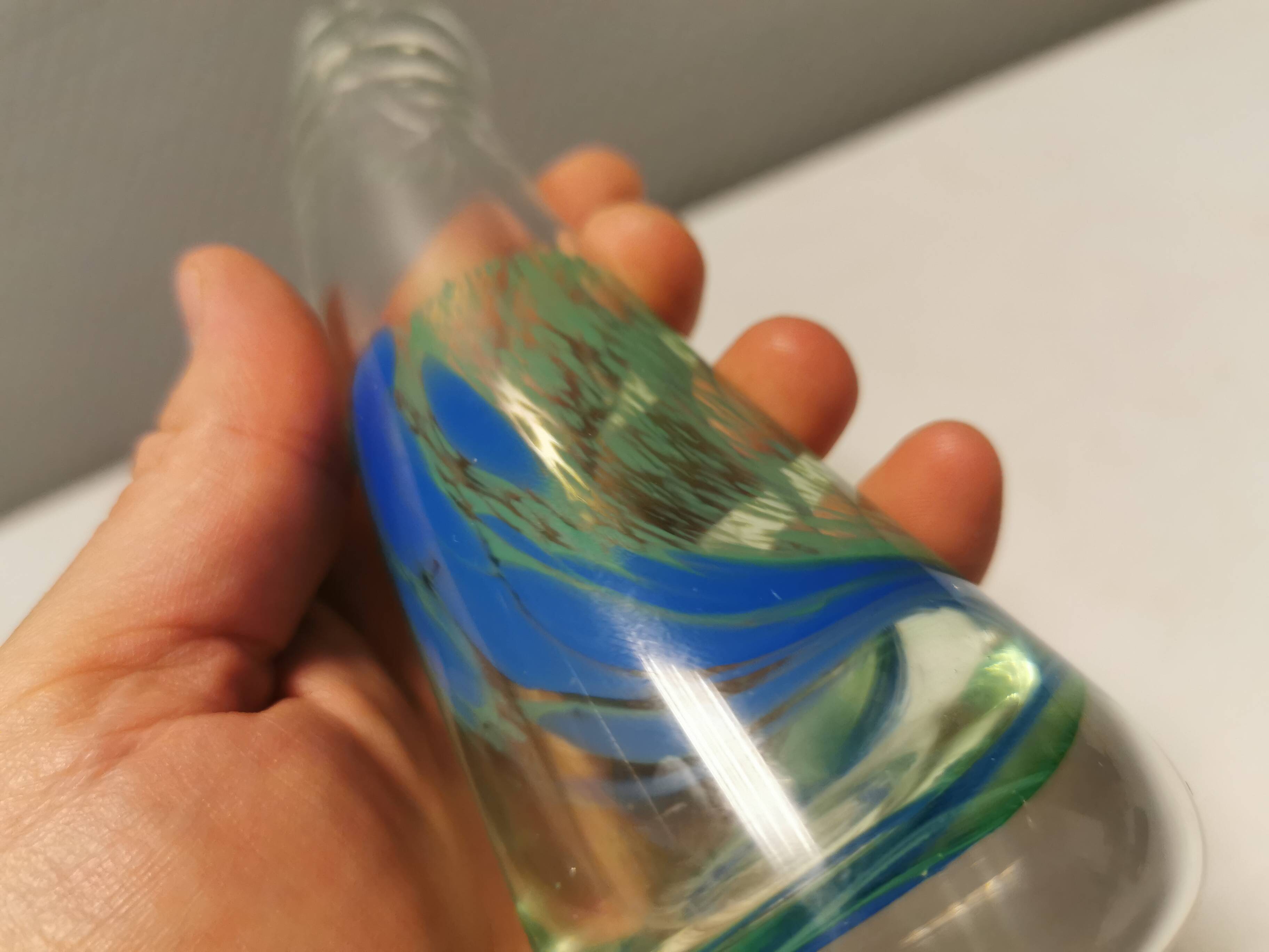 Beau vase en verre fait main, du Danemark des années 1960-70