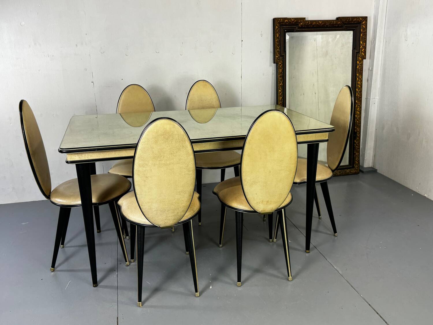 Italian Hollywood Regency Dining table and chairs by Mascagni, 1950s