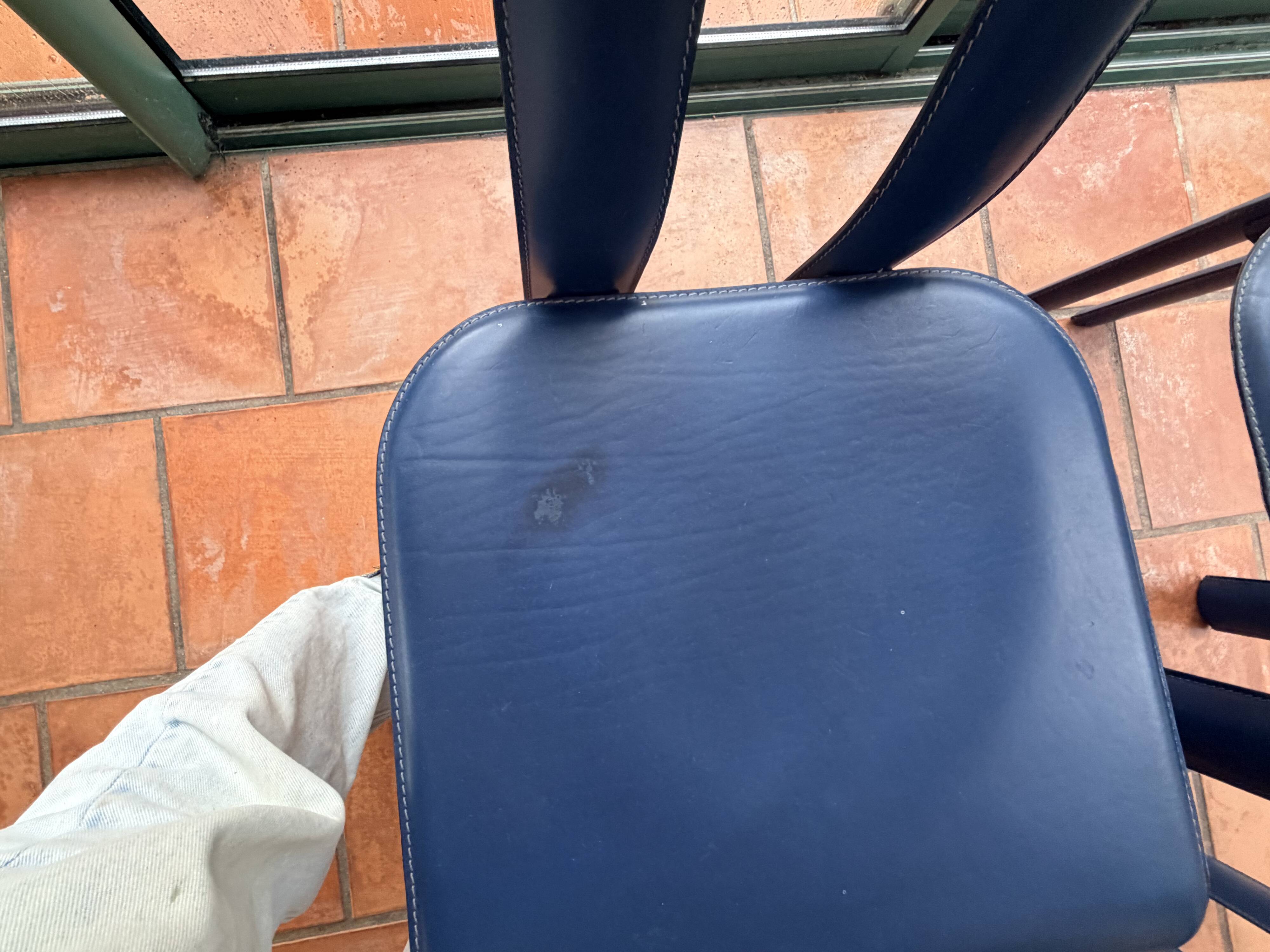 Lot de six chaises bleu de Pietro Costantini
