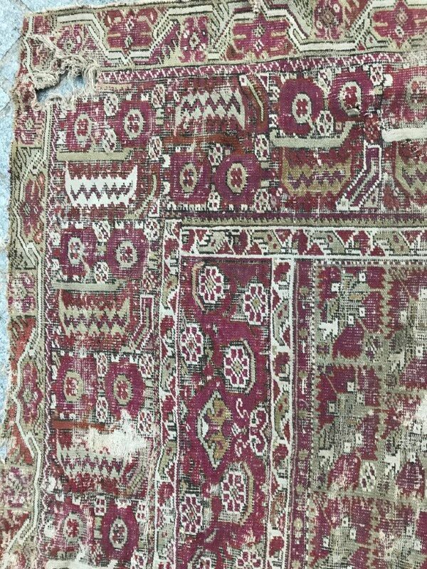 Carpet former Turkish Ghyordes 18th century handmade 135 X 268 CM