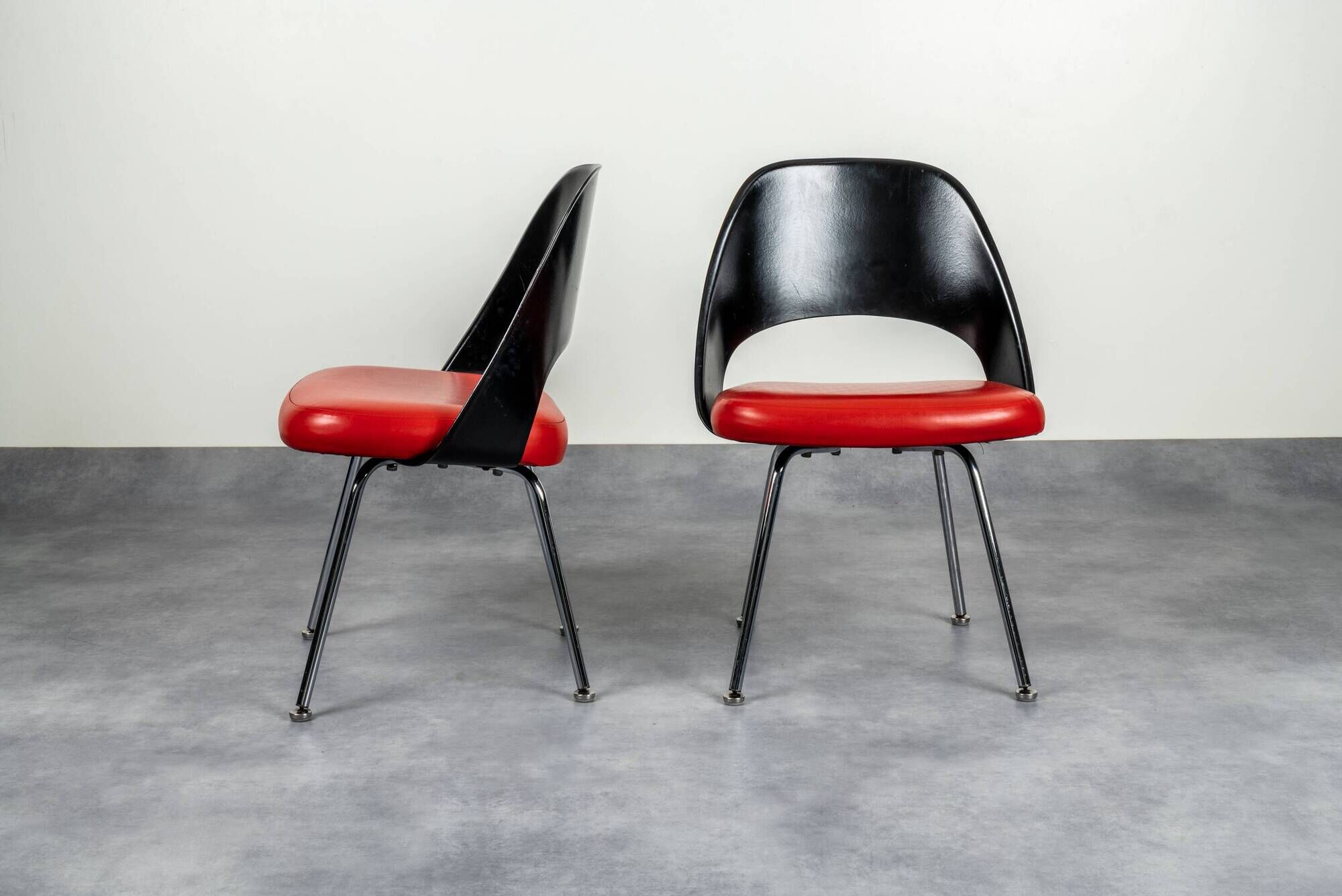 Set of 4 Conference chairs by Eero Saarinen for Knoll.