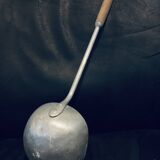 Louche ancienne 1960 39cm alu manche bois à suspendre ancien vintage retro