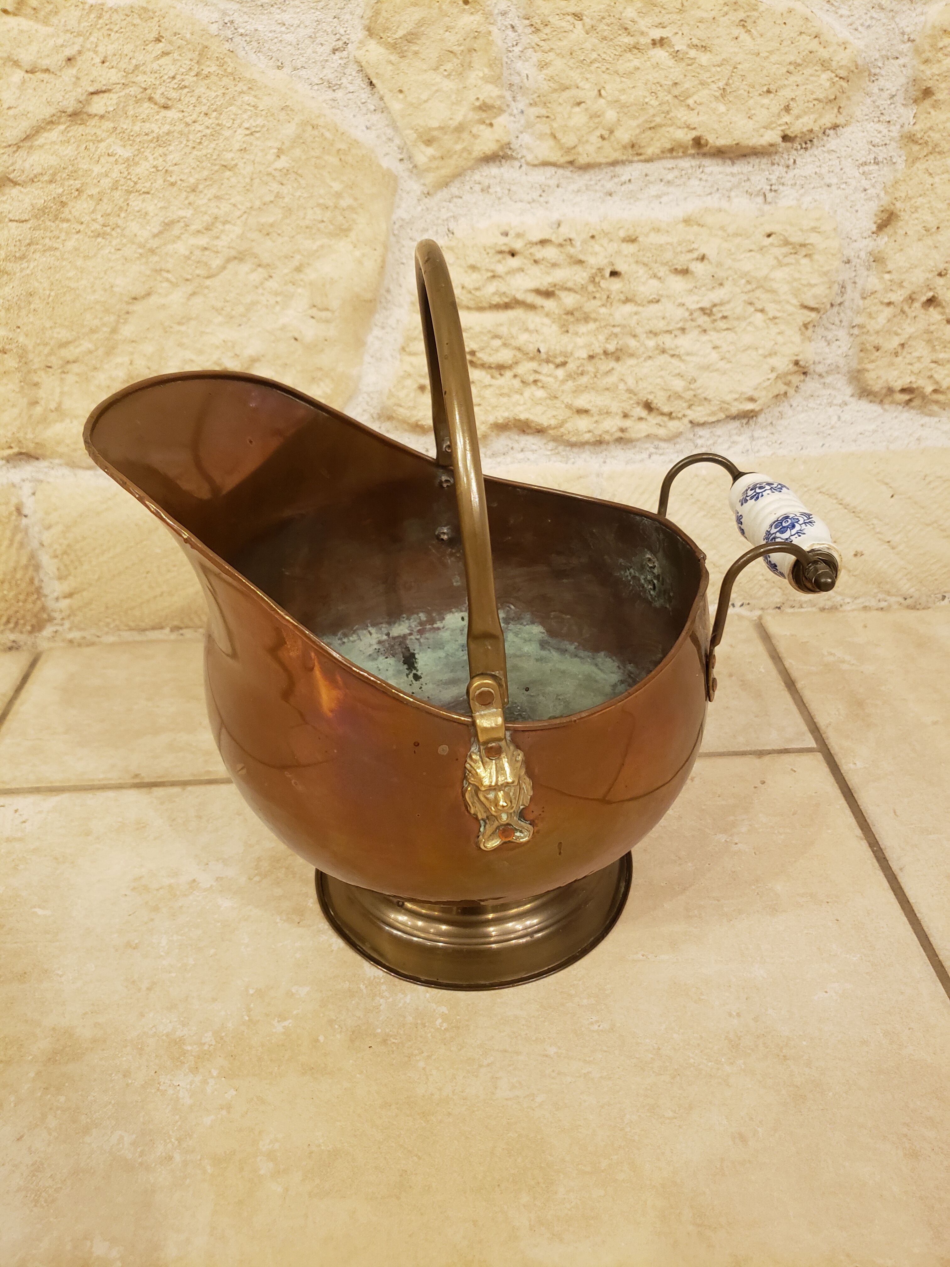 Old copper coal bucket Lion's head handles