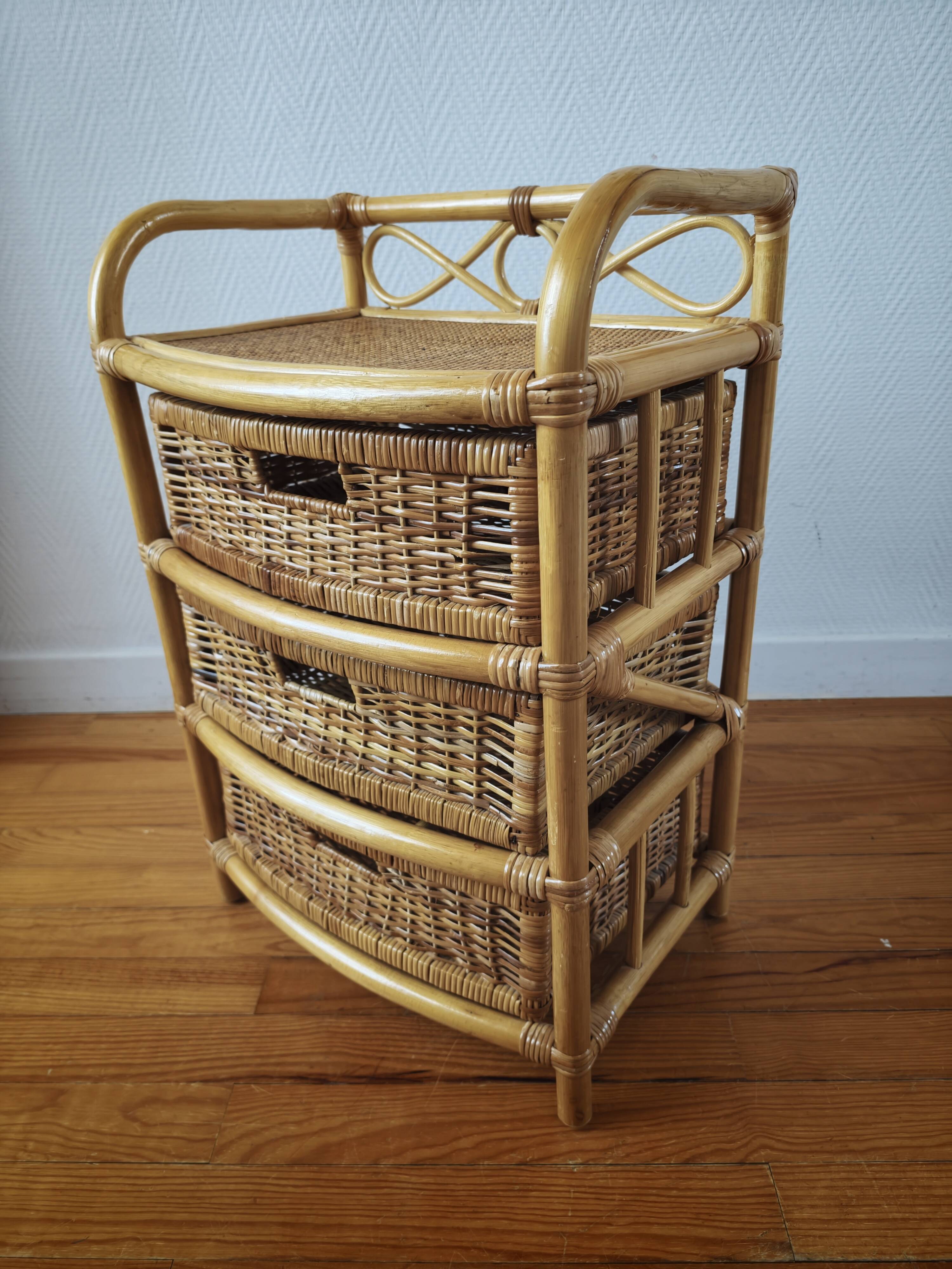 Vintage commode in rattan and wicker