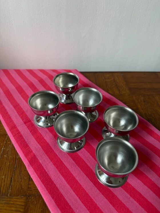 Set of 6 stainless steel egg cups