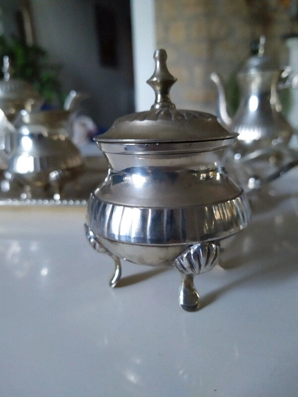 Silver metal coffee set