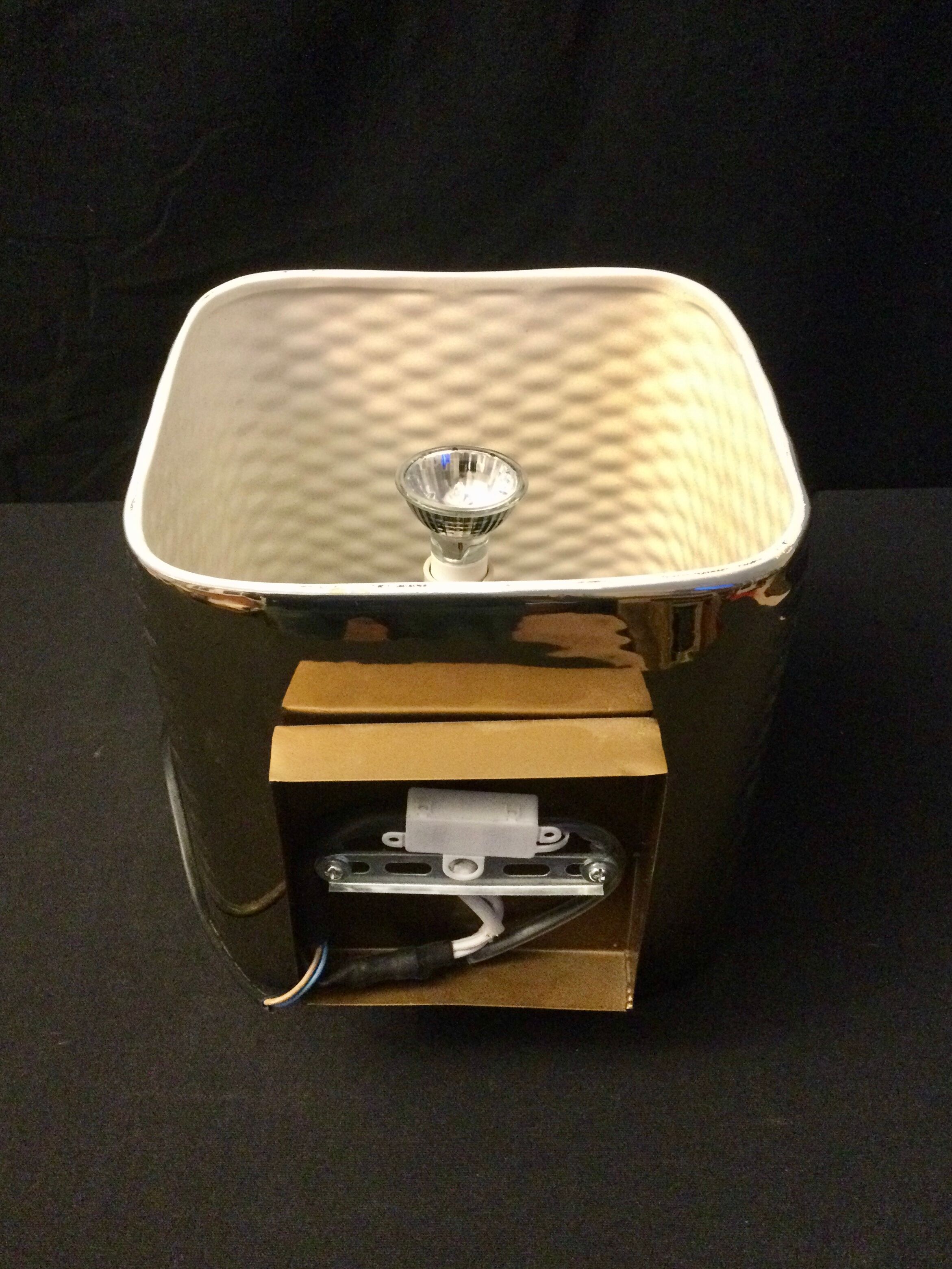 Golden ceramic cube wall light