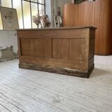 Central island trading counter in walnut