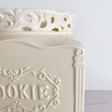 Set of openwork ceramic pots english style