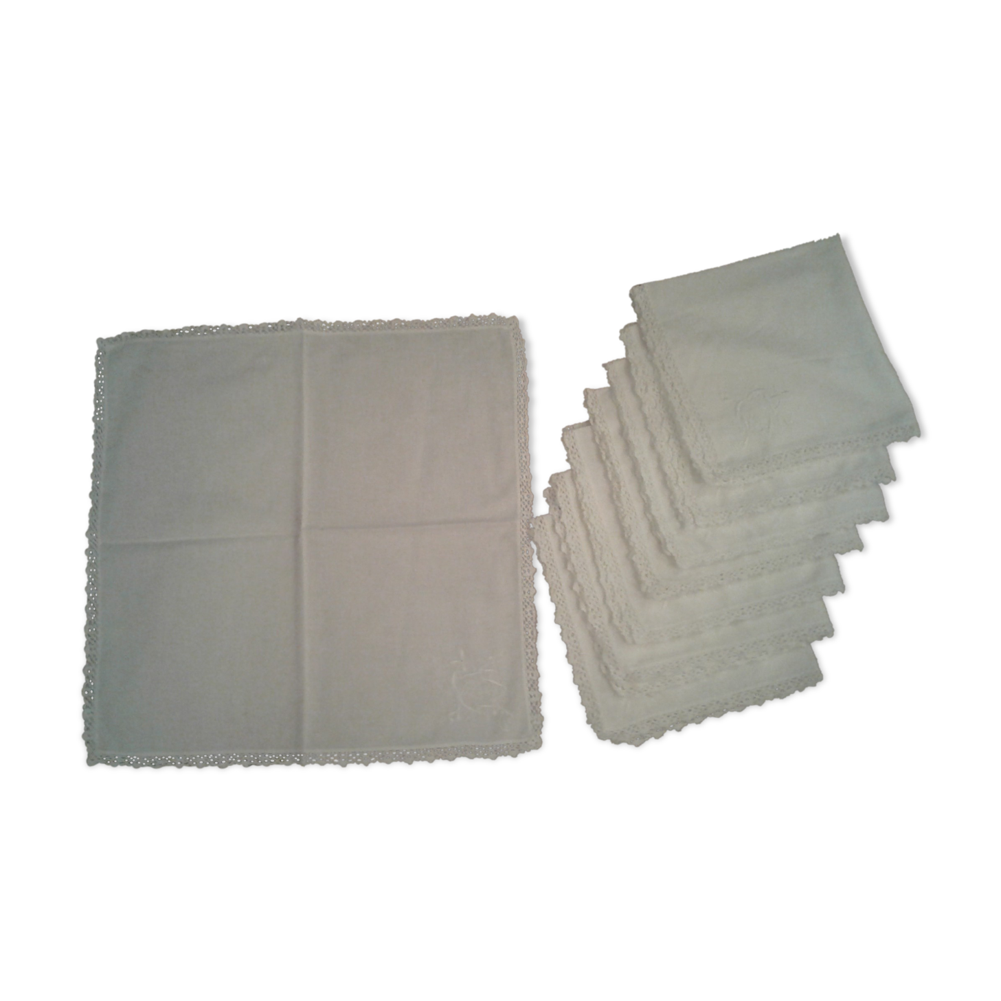 Set of 8 cotton towels and cotton lace