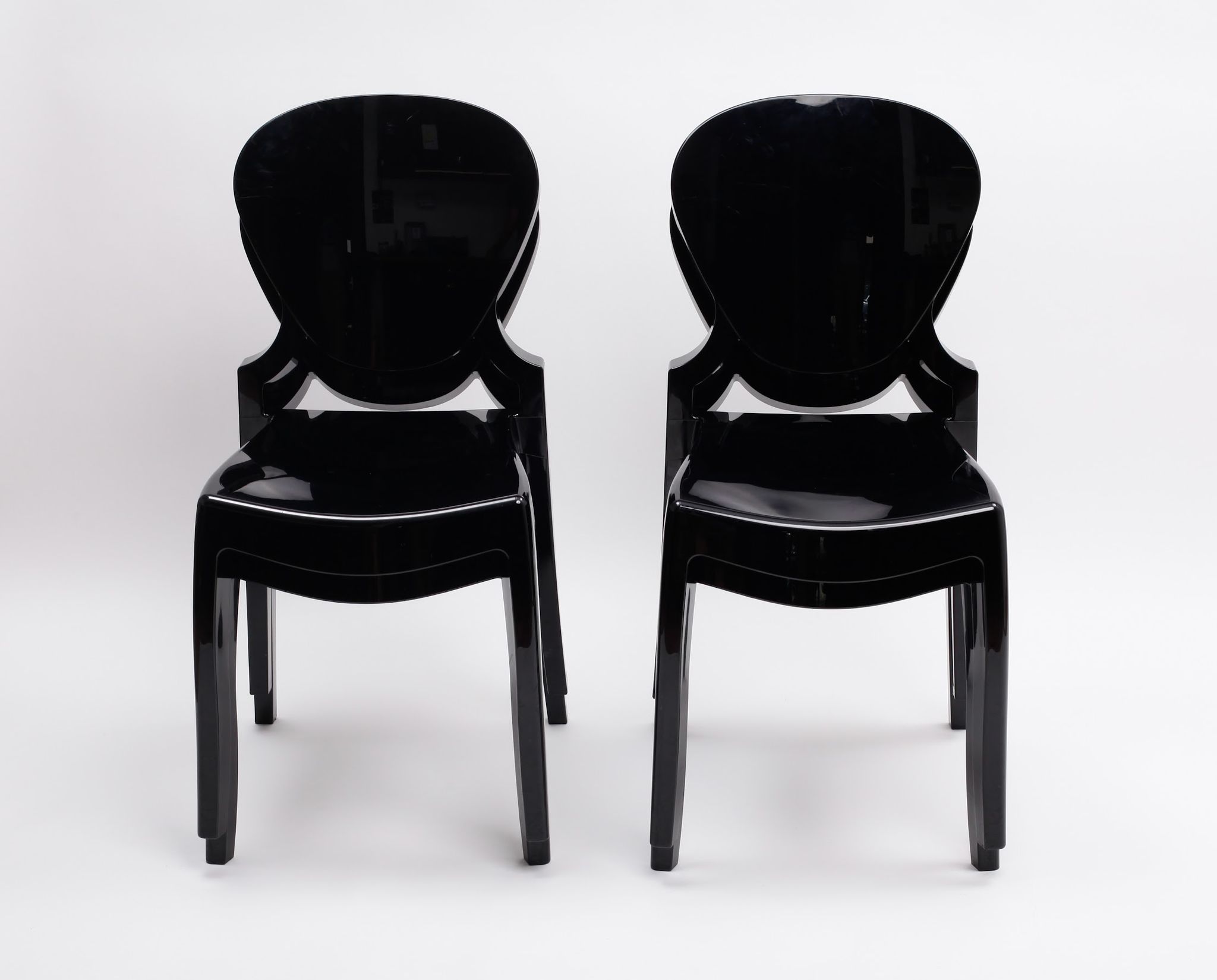 Ensemble de 4 chaises noires design Queen de Claudio Dondoli et Marco Pocci