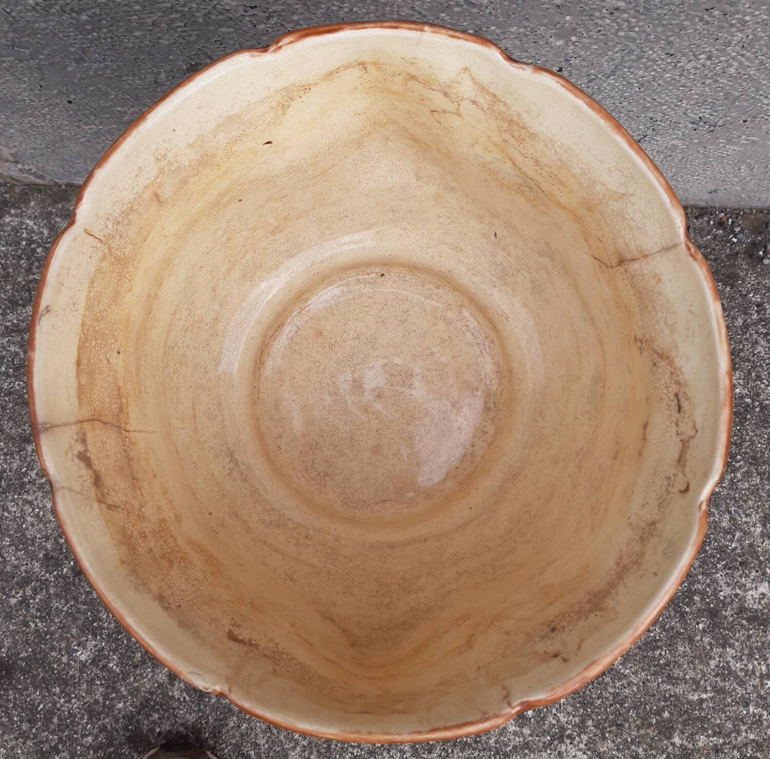 19th-century earthenware cachepot