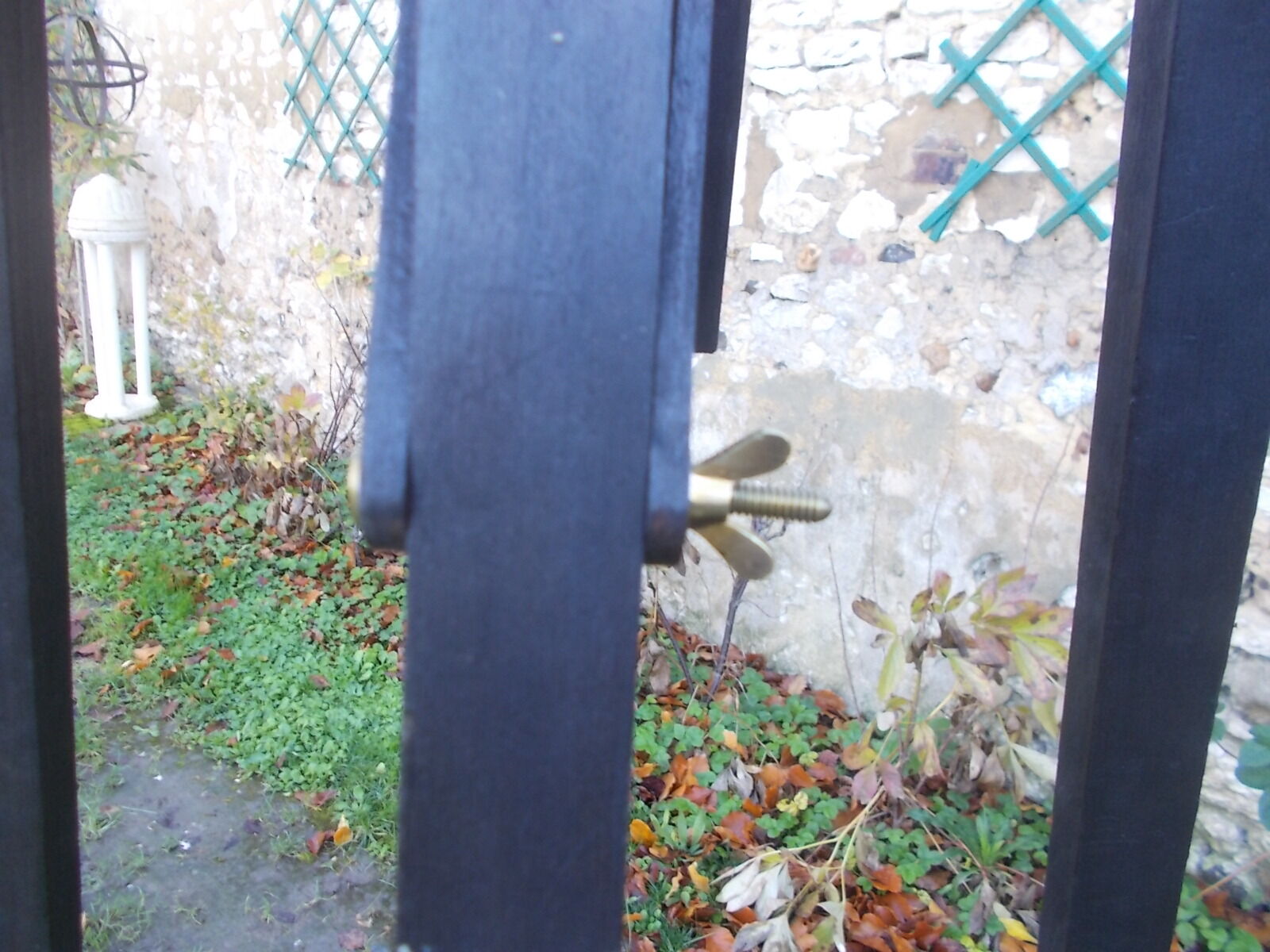 Wooden painter's easel