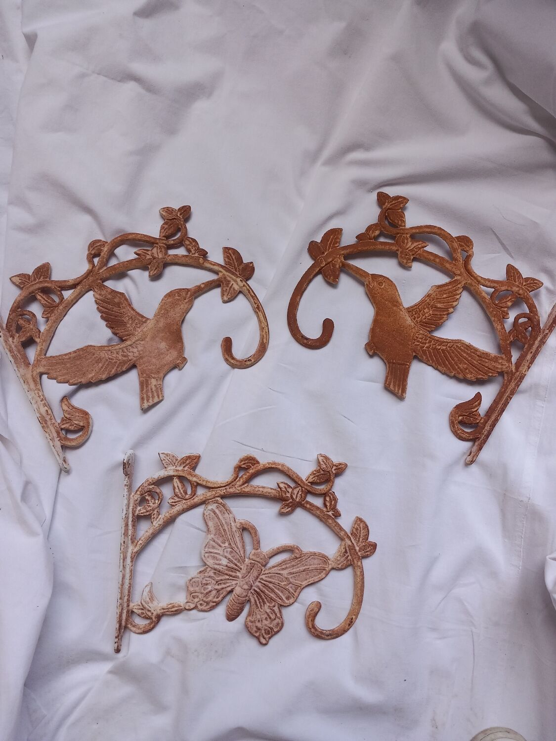 Lot de 3 jolies patères en fonte