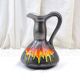 Vase pichet vintage en poterie noire irisée italienne du milieu du siècle avec glaçure à la flamme rouge, pichet ornemental en céramique rétro des années 1950 d'Italie