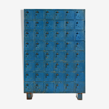 Meuble d’atelier bleu en métal à 48 casiers