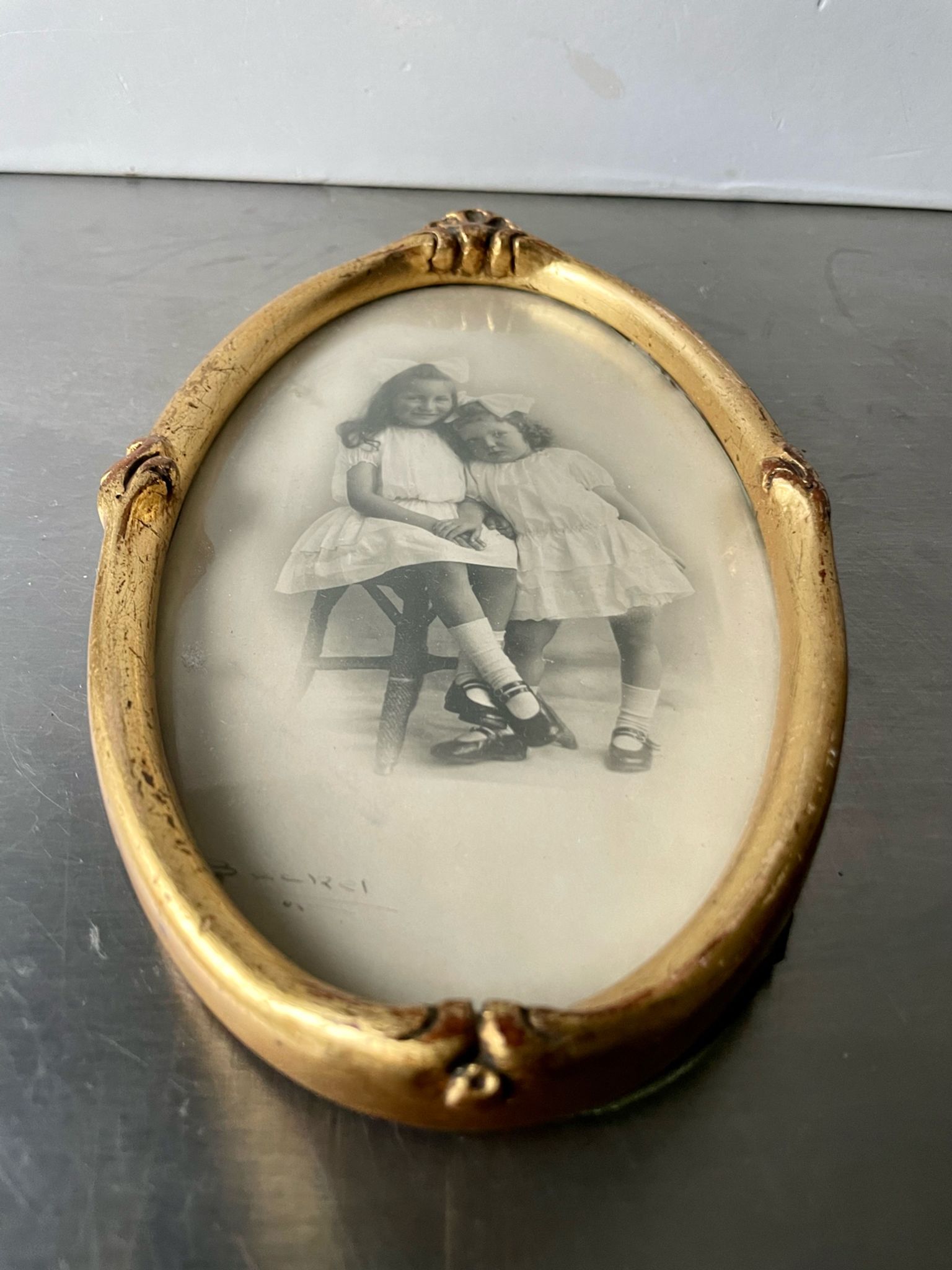 Art nouveau oval frame gilded wood measurements 19 cm x 11.5 cm  convex glass