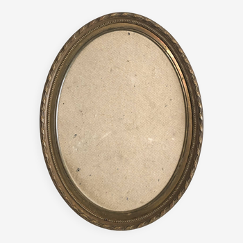 Oval frame