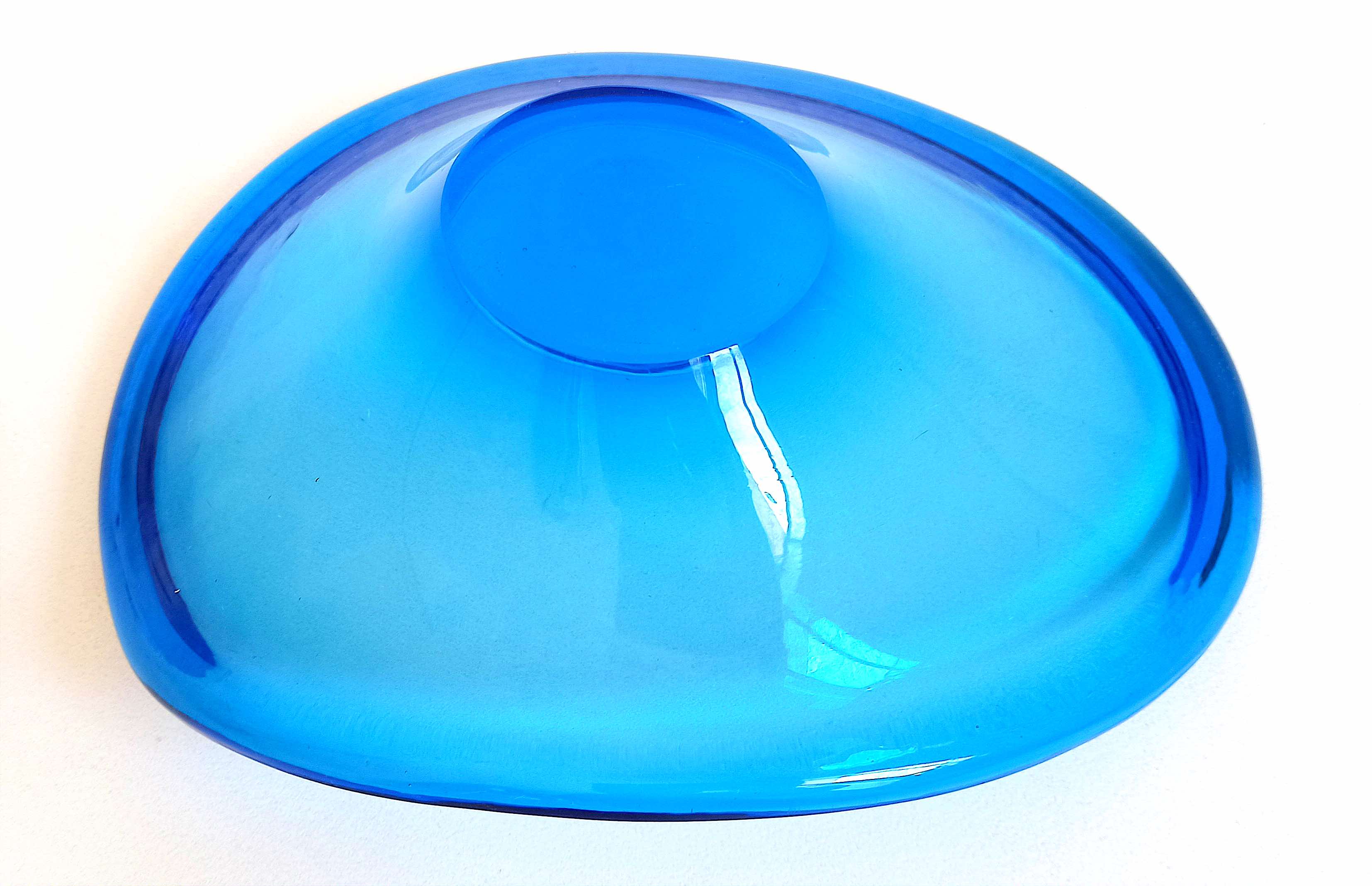 Empty pocket Lotta Petterson blue glass