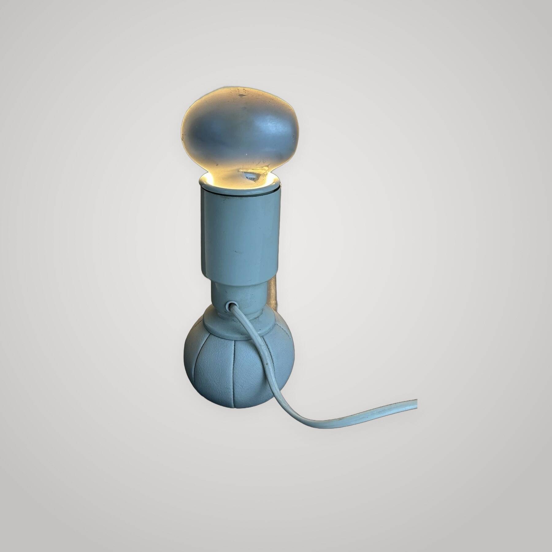 Design desk lamp Gino Sarfatti Arteluce 600c leather metal 1970