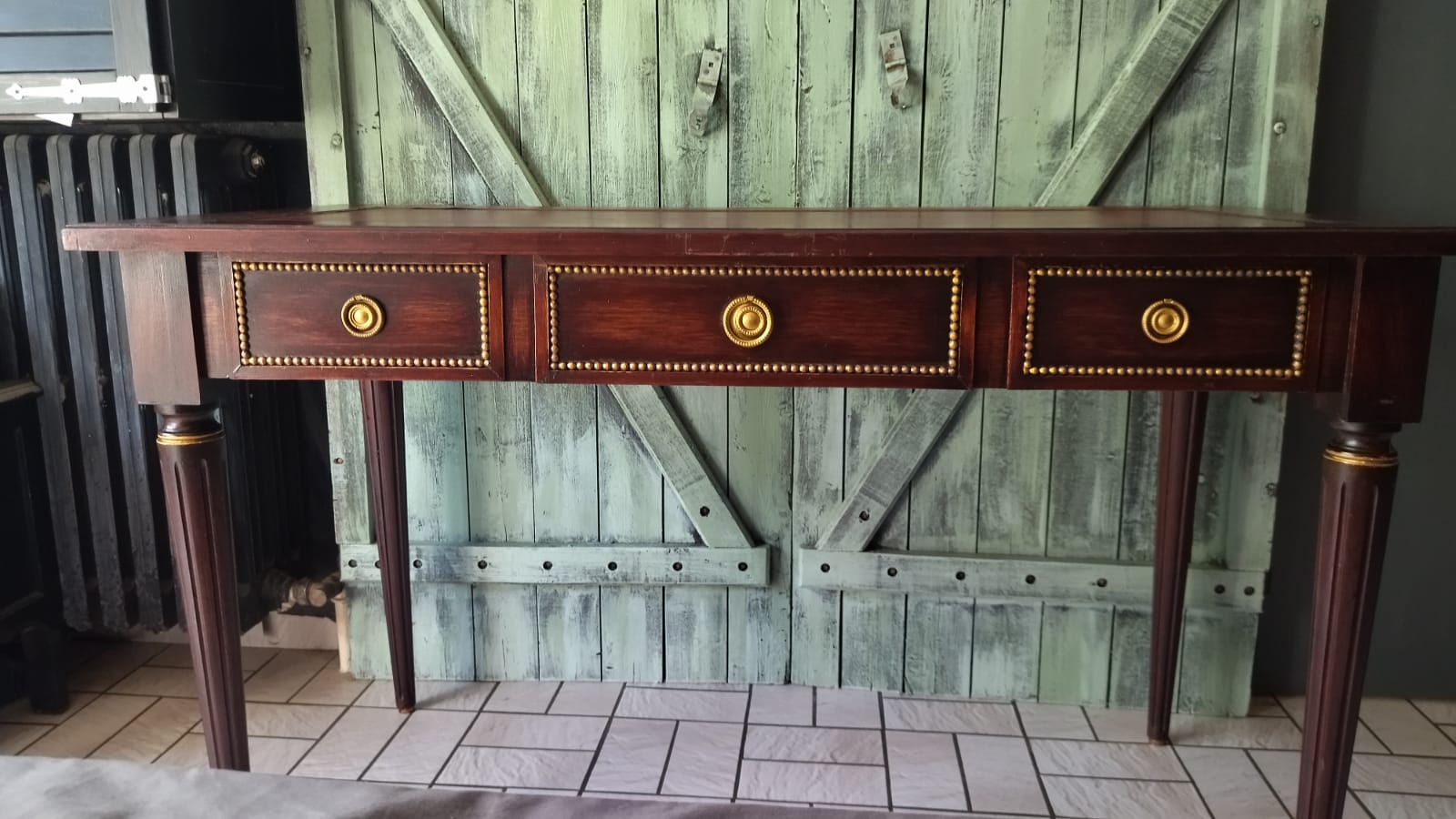 Old louis XV style office