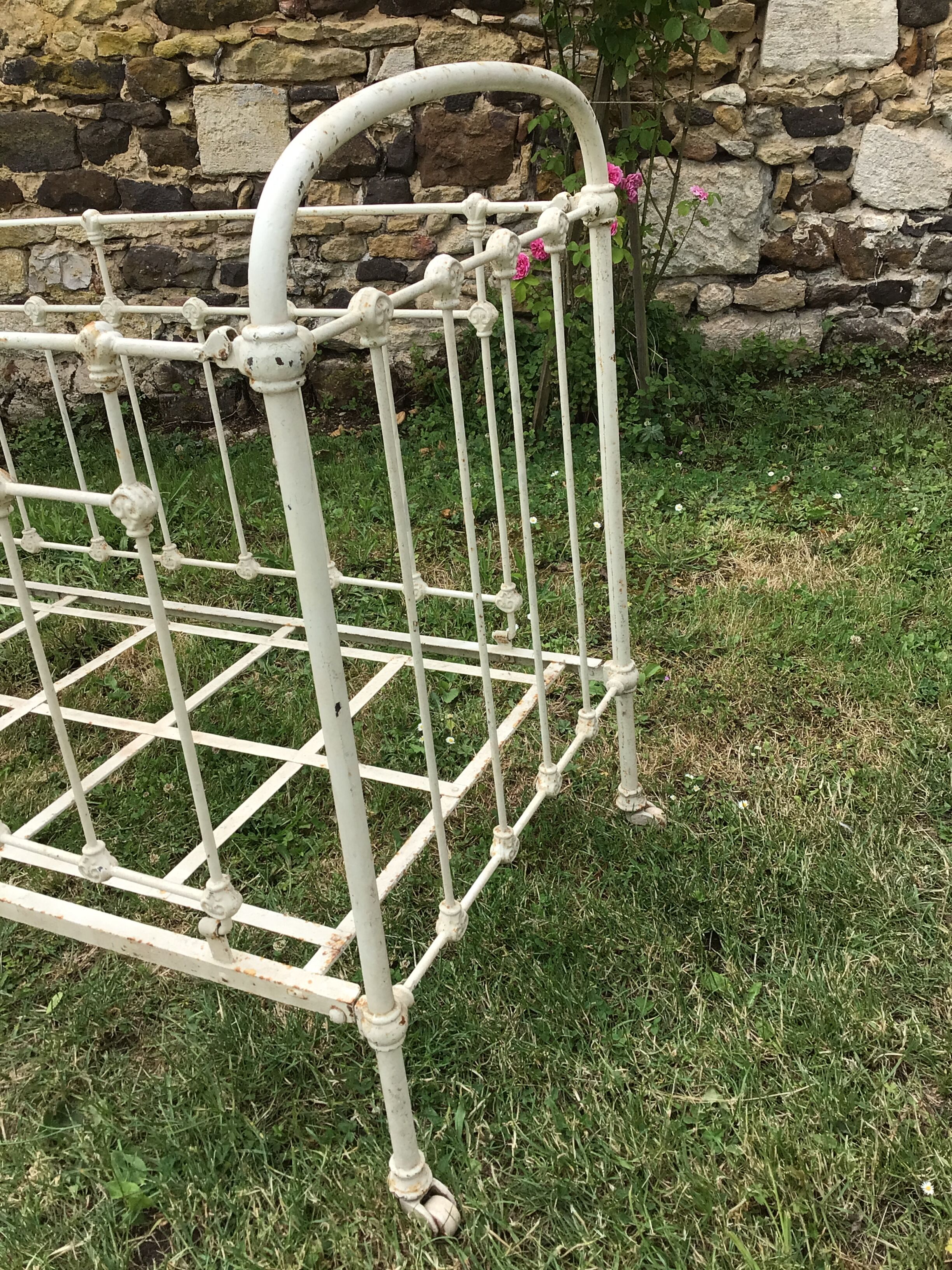 Child bed sofa wrought iron nineteenth century