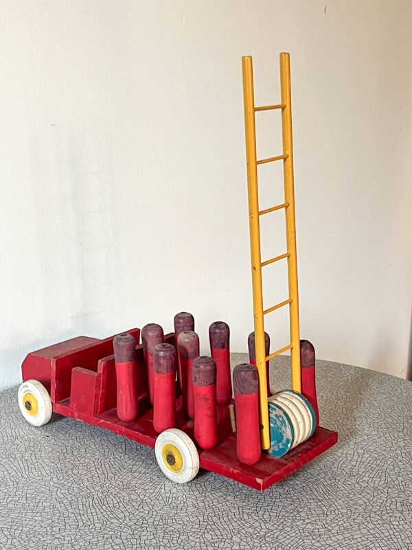 camion de pompier jeu de quilles en bois, jouet ancien années 30/40