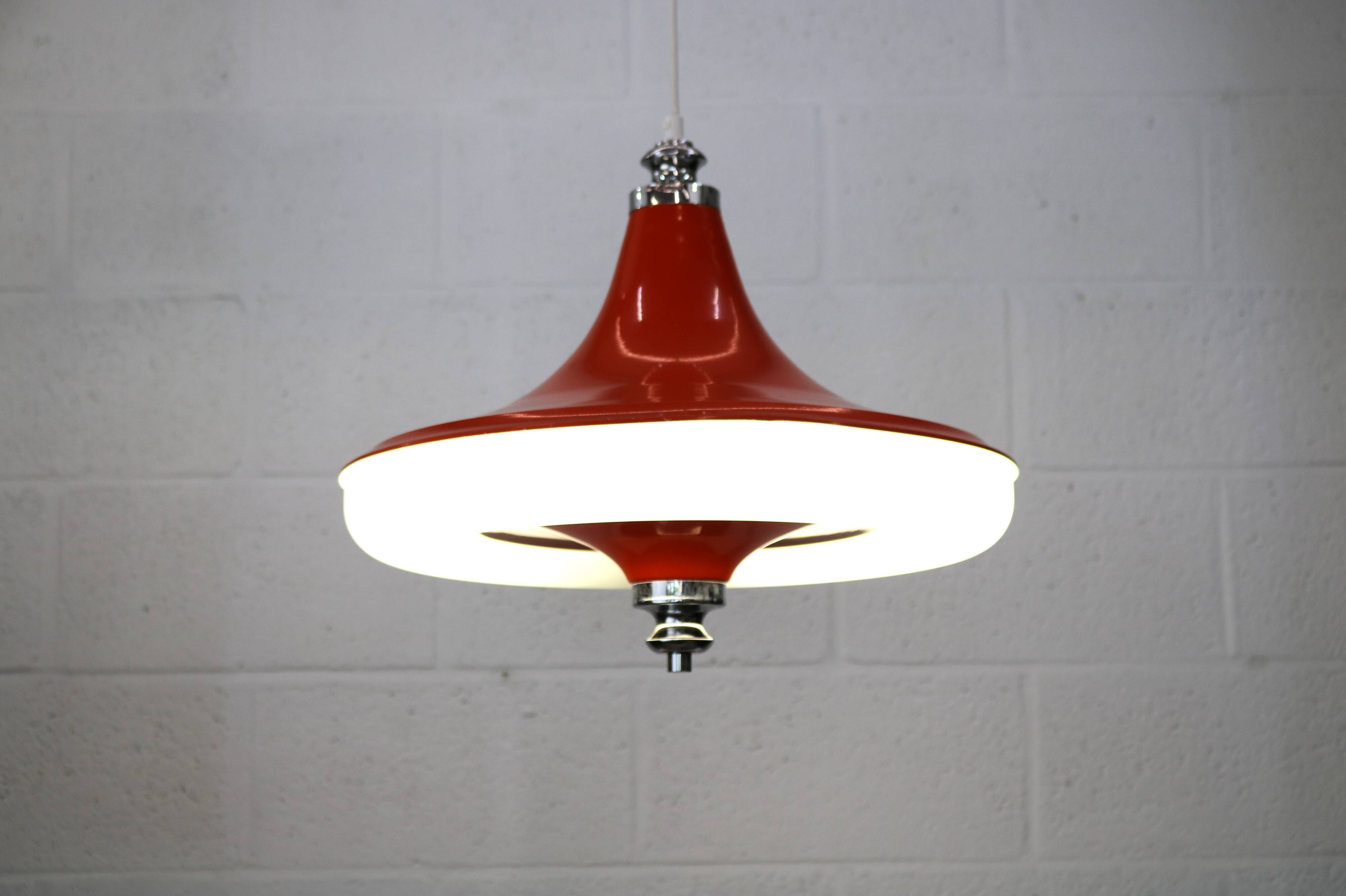 Lampe vintage de Massive Belgium, couleur orange/blanc/chrome - Belgique 1977