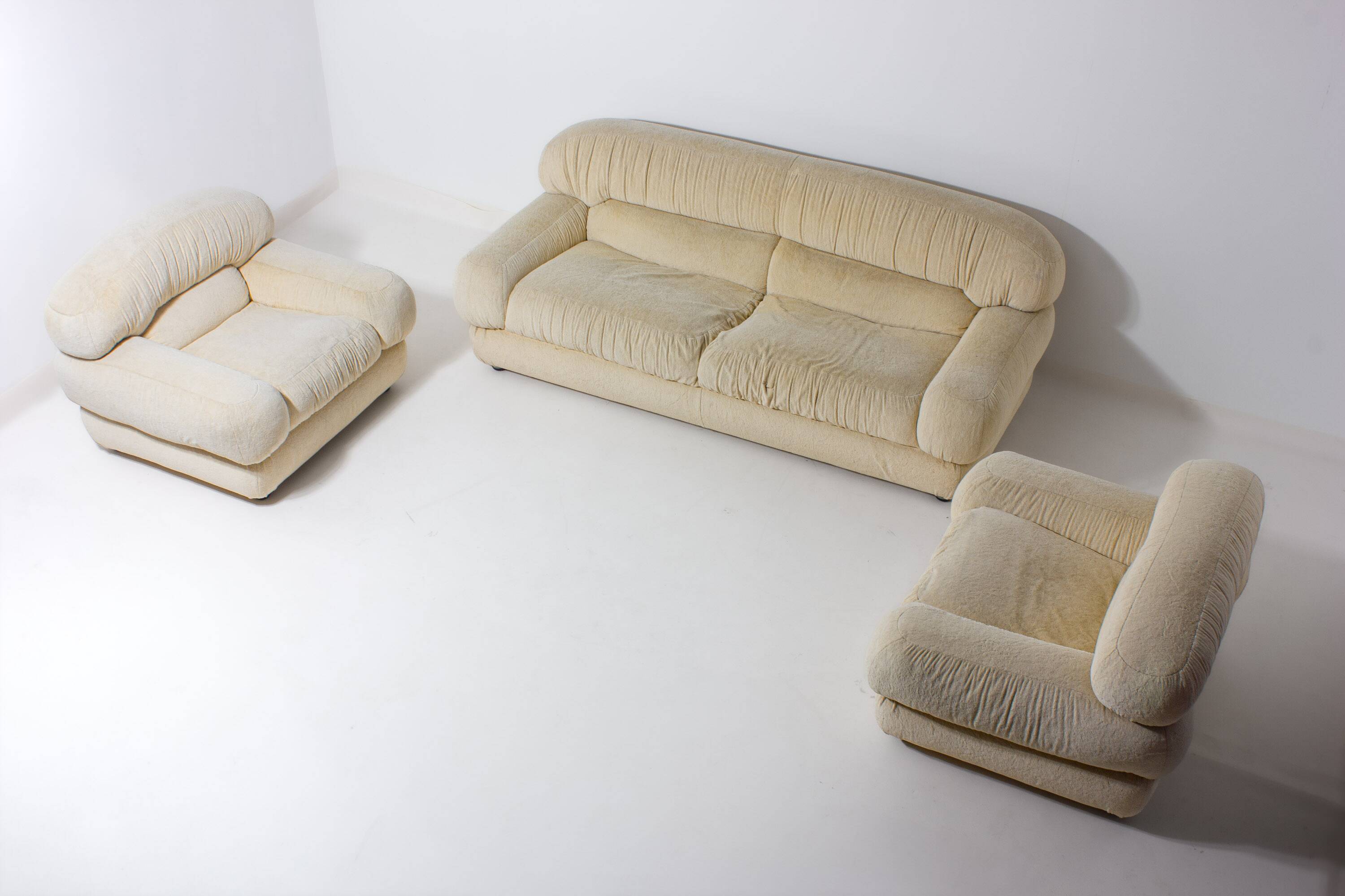 Luxurious plush 3-seater sofa in vanilla fabric, Italy 1970s