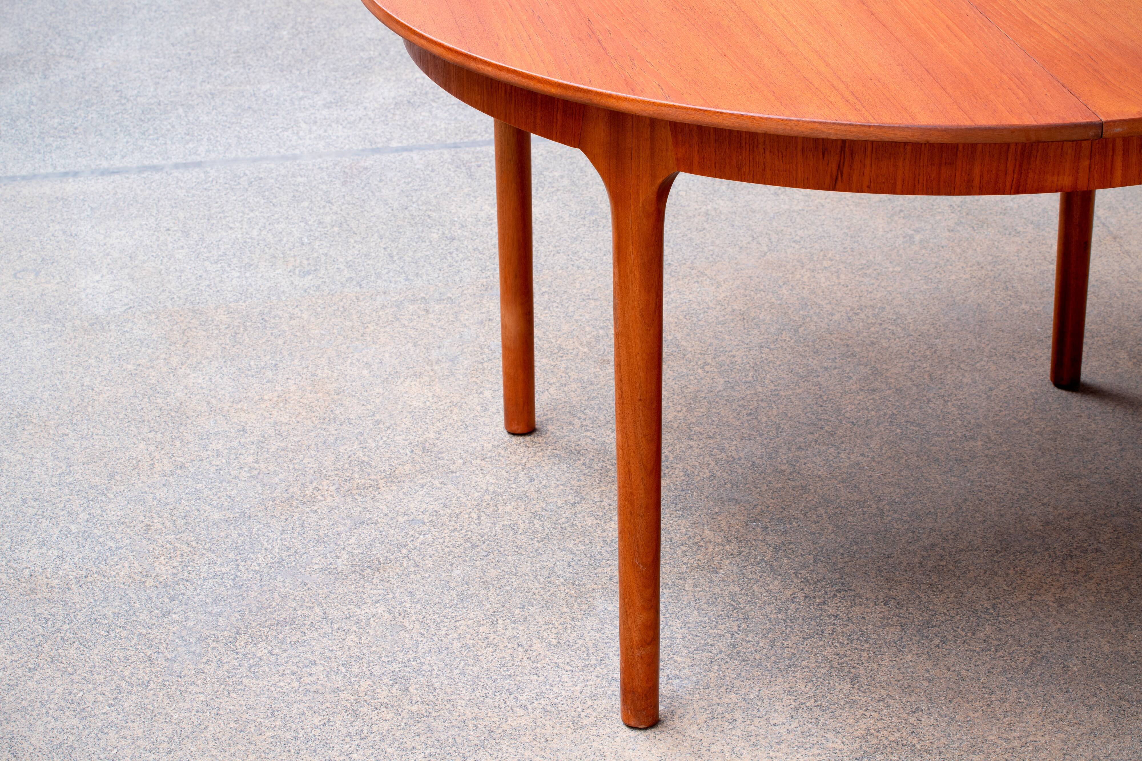 Set Table and 4 built-in chairs Scandinavian vintage 1960
